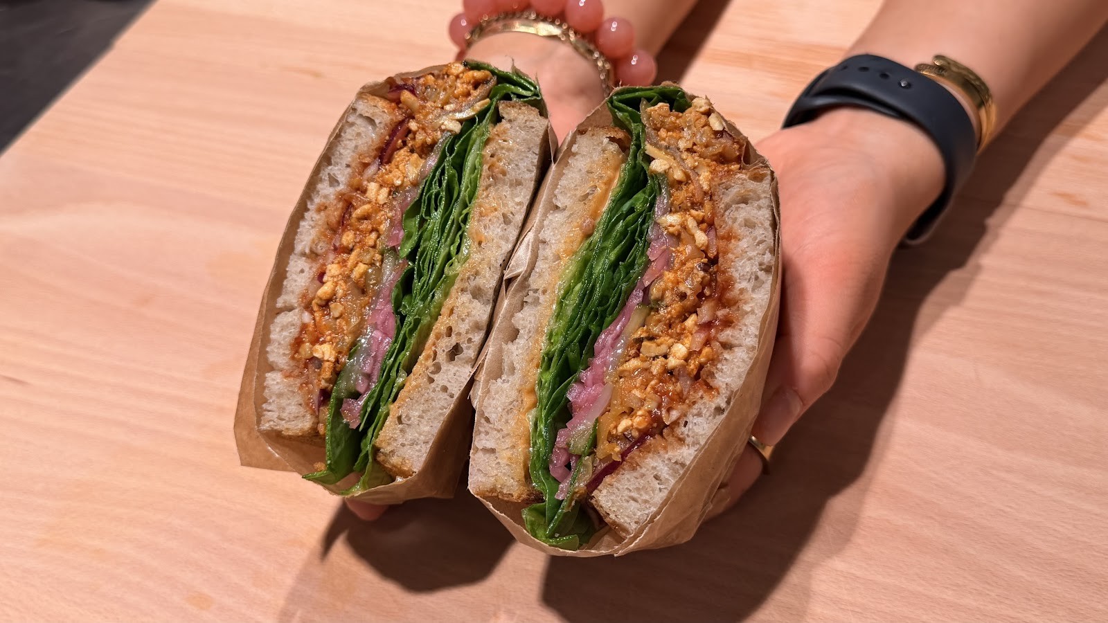 Sloppy Jo's Deli & Takeaway: food & drinks