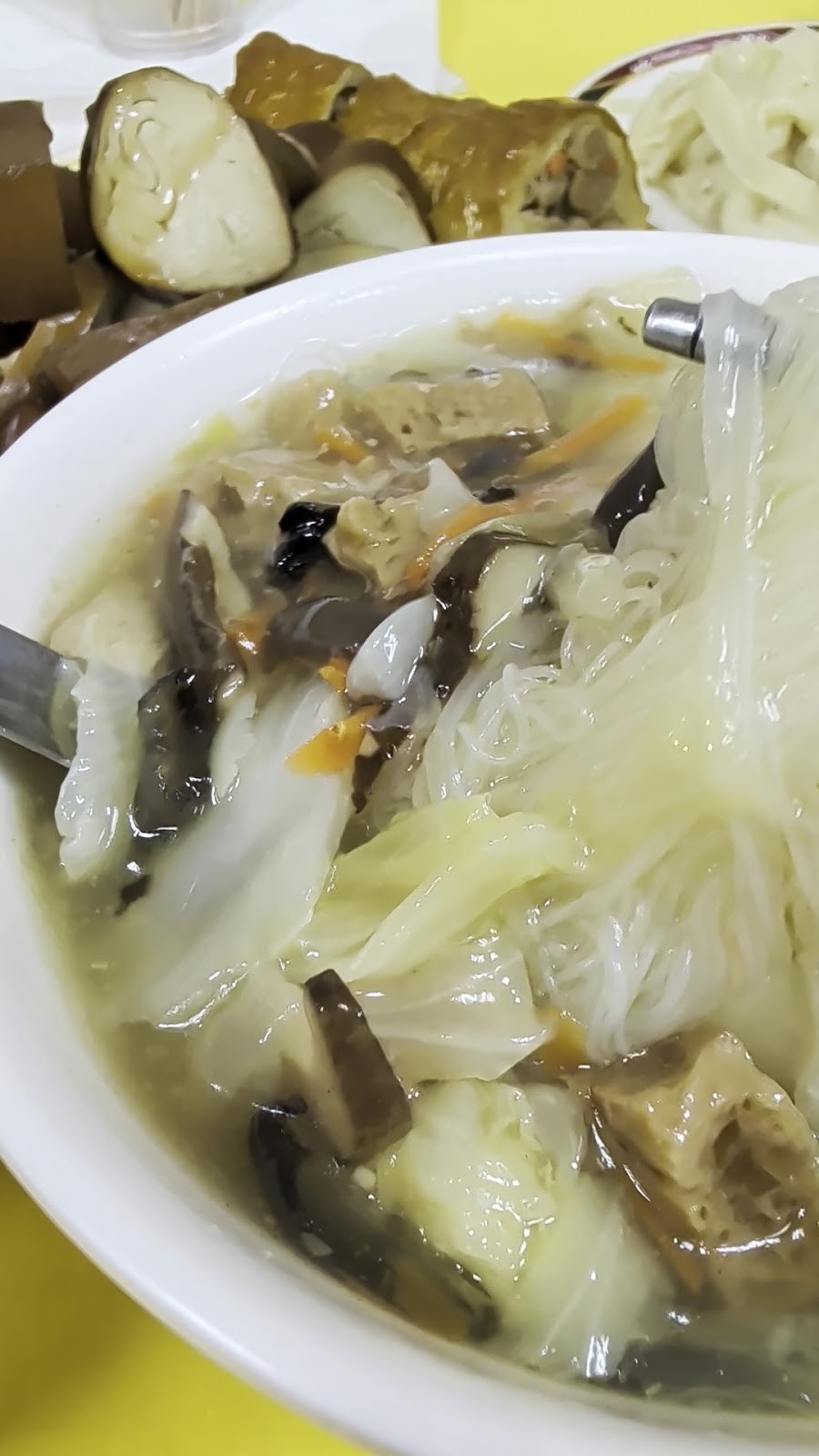 Ningxia Vegetarian Restaurant - 寧夏素食小館: food & drinks