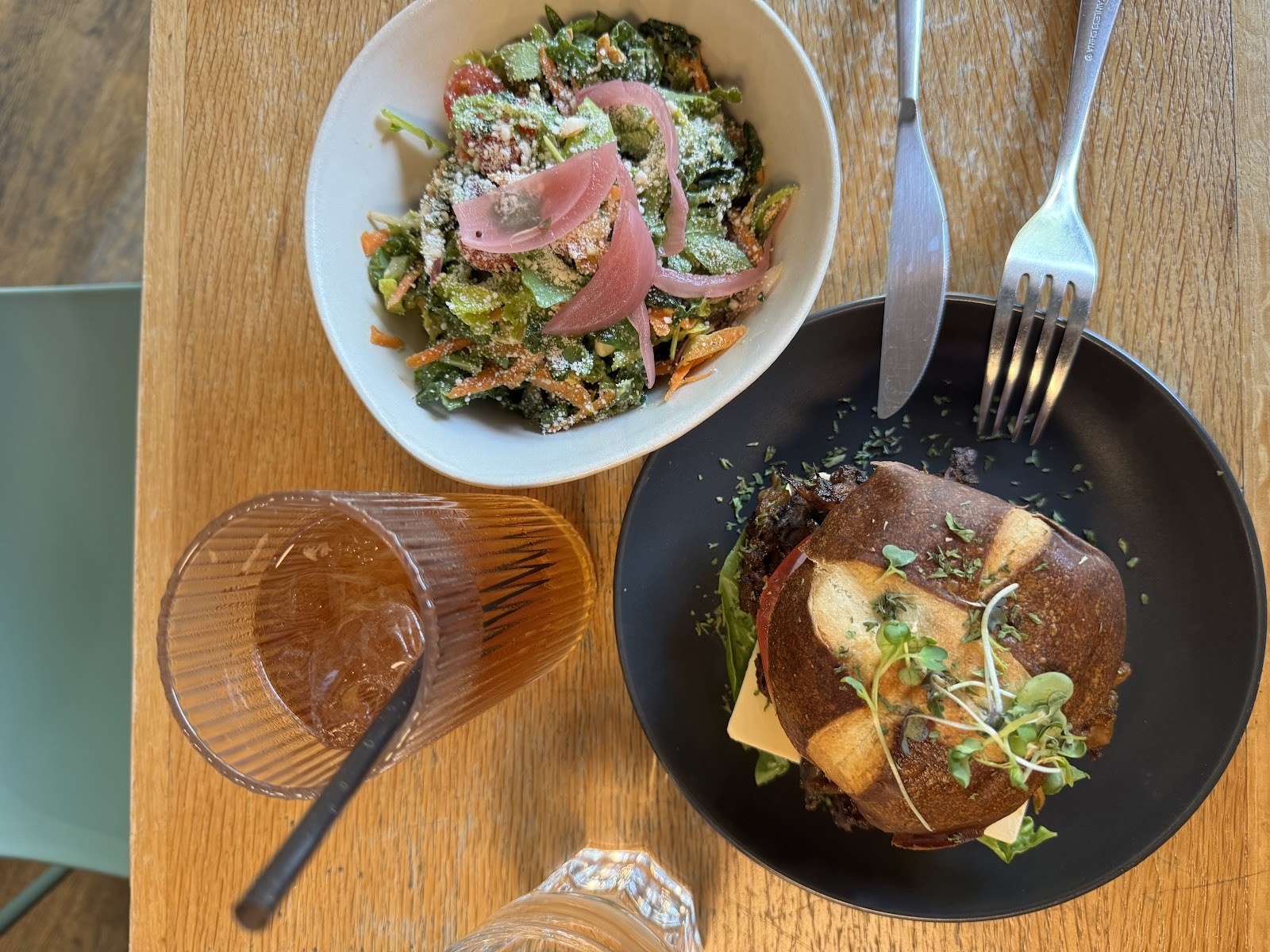 Aunts et Uncles: food & drinks