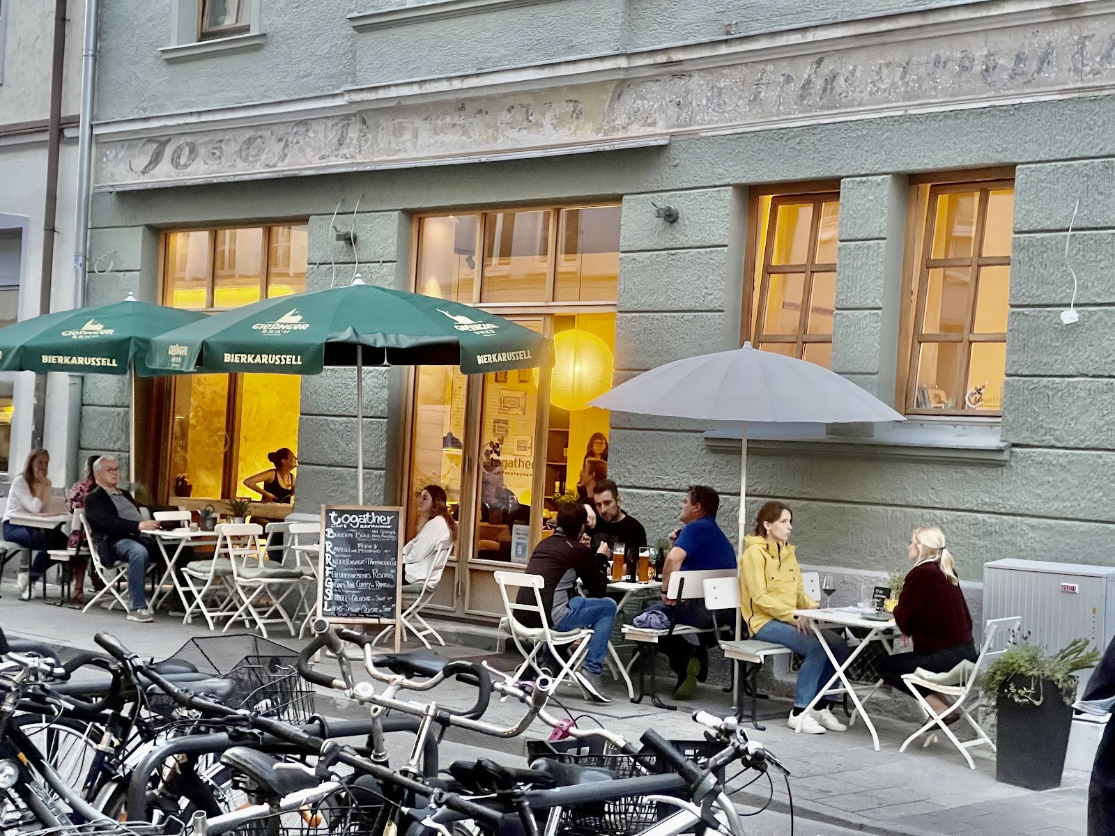 togather CAFÉ & RESTAURANT: the place