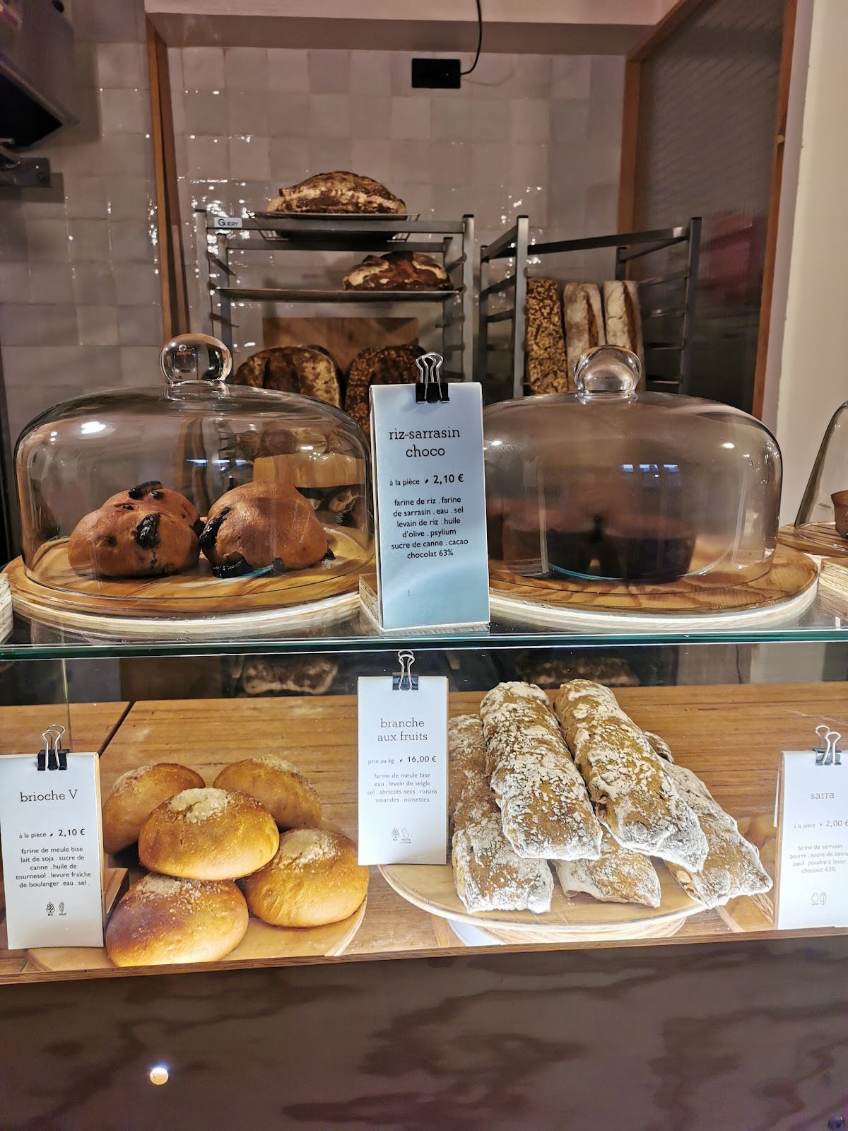 Boulangerie Elements pain bio: the place