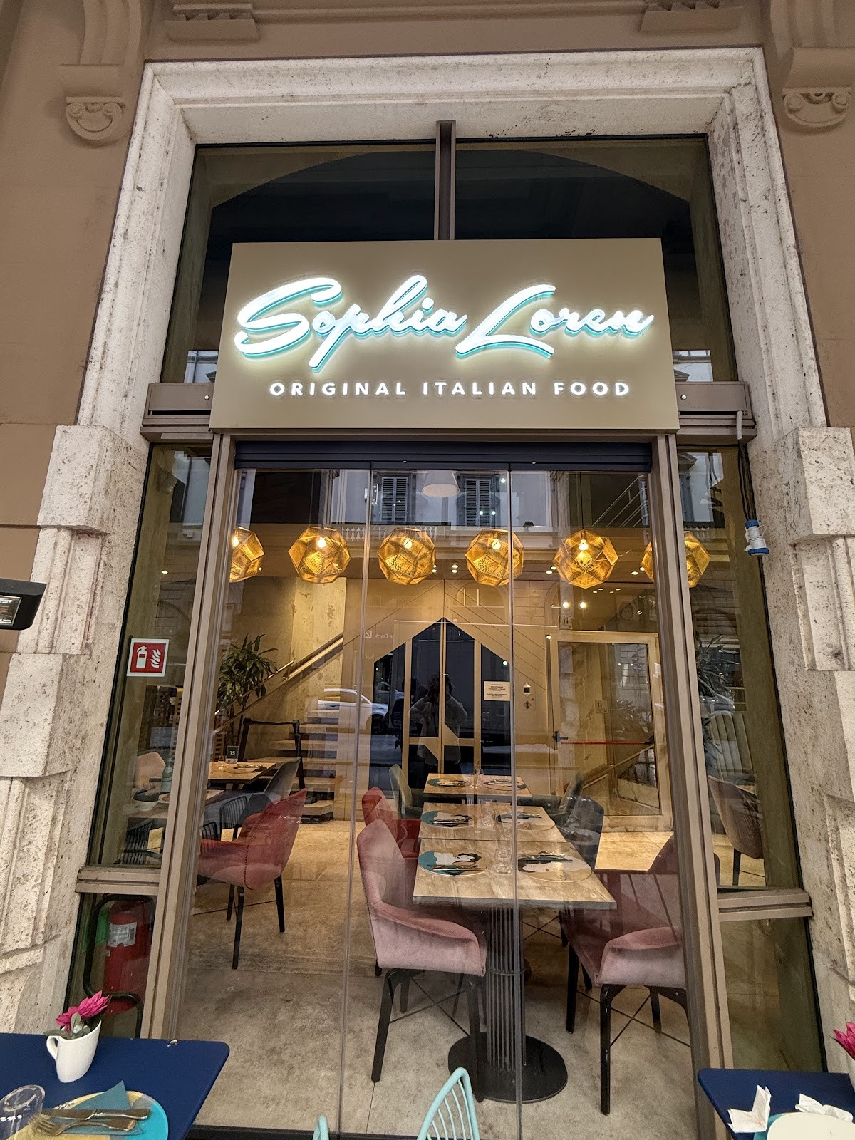 Sophia Loren Restaurant Firenze: the place