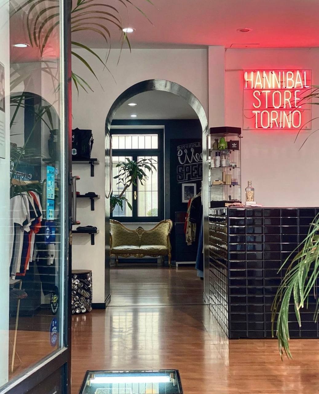 Hannibal Store: the place