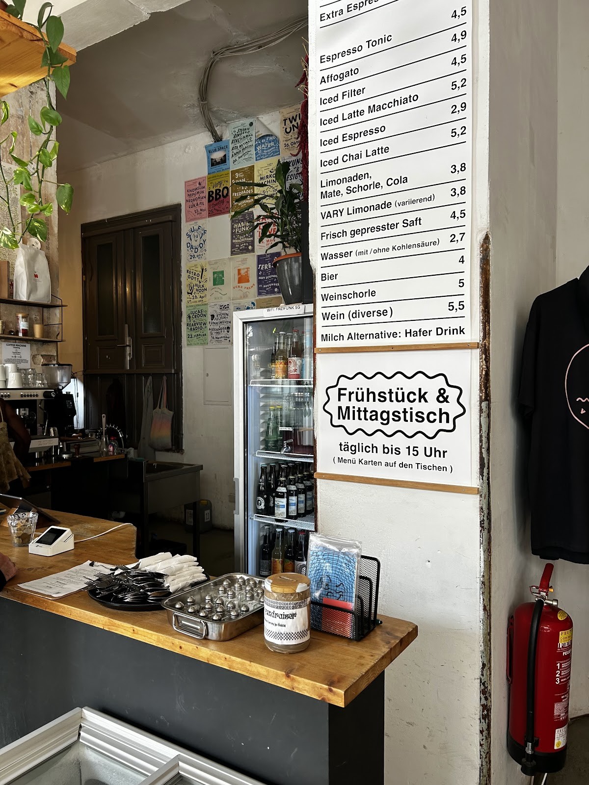 VARY Café: the place