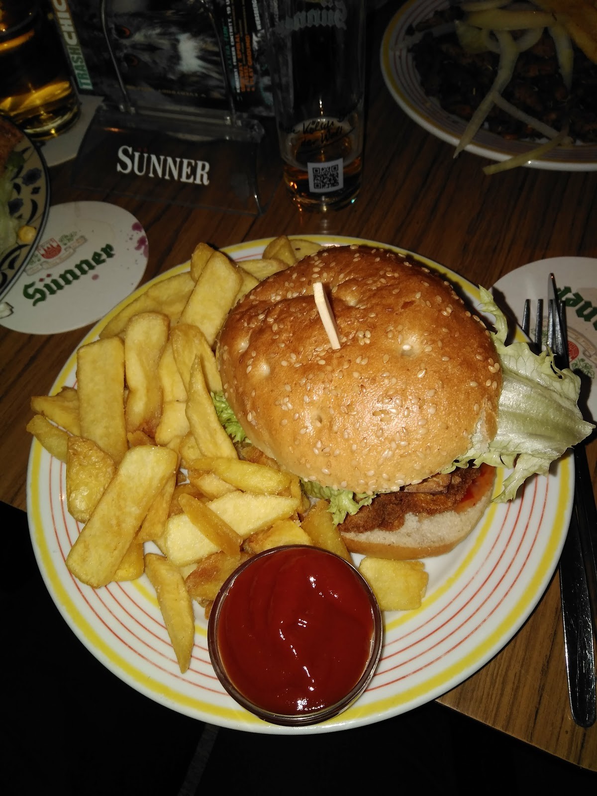 Trash-Chic: food & drinks
