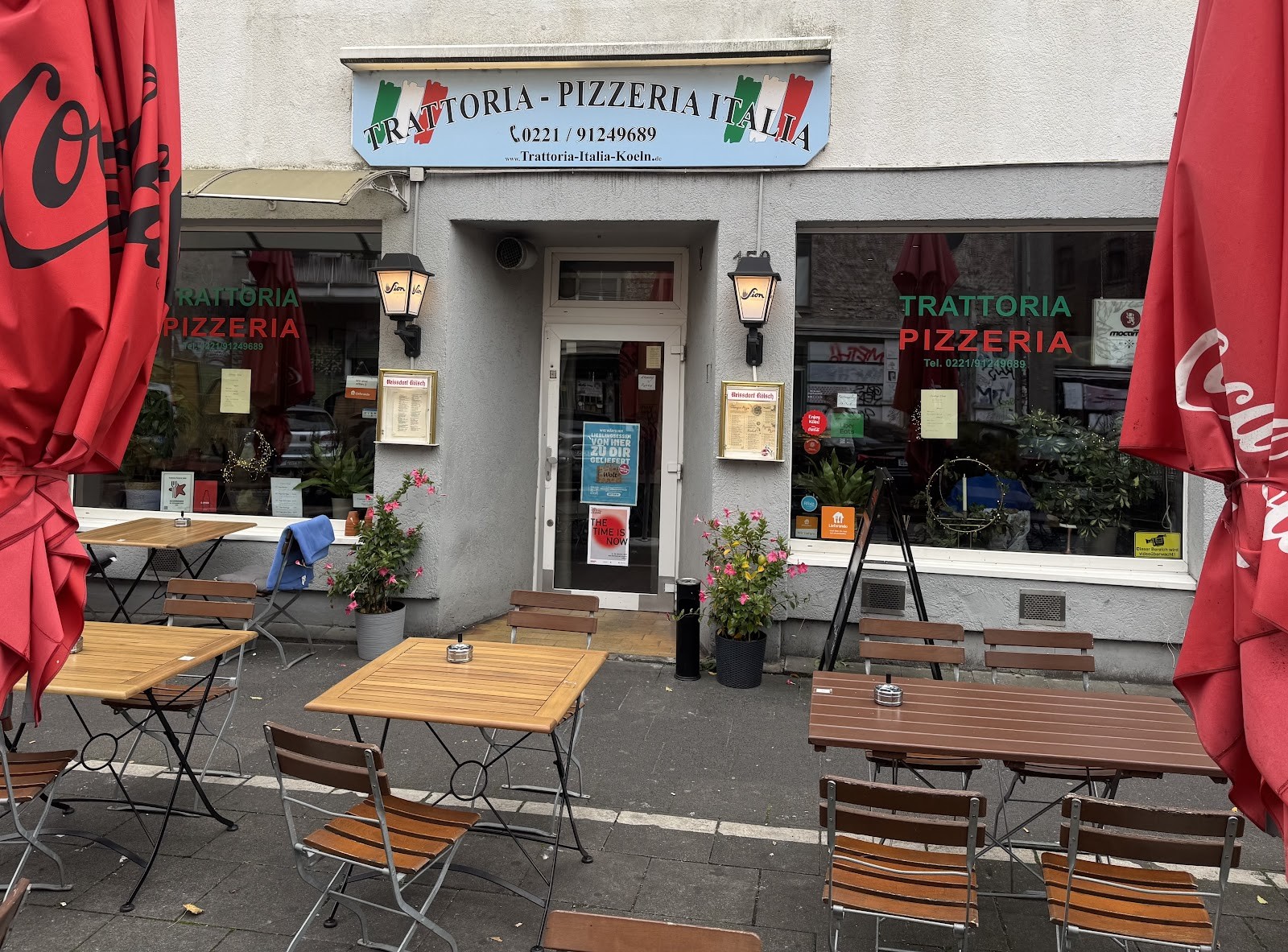 Trattoria Pizzeria Italia: the place