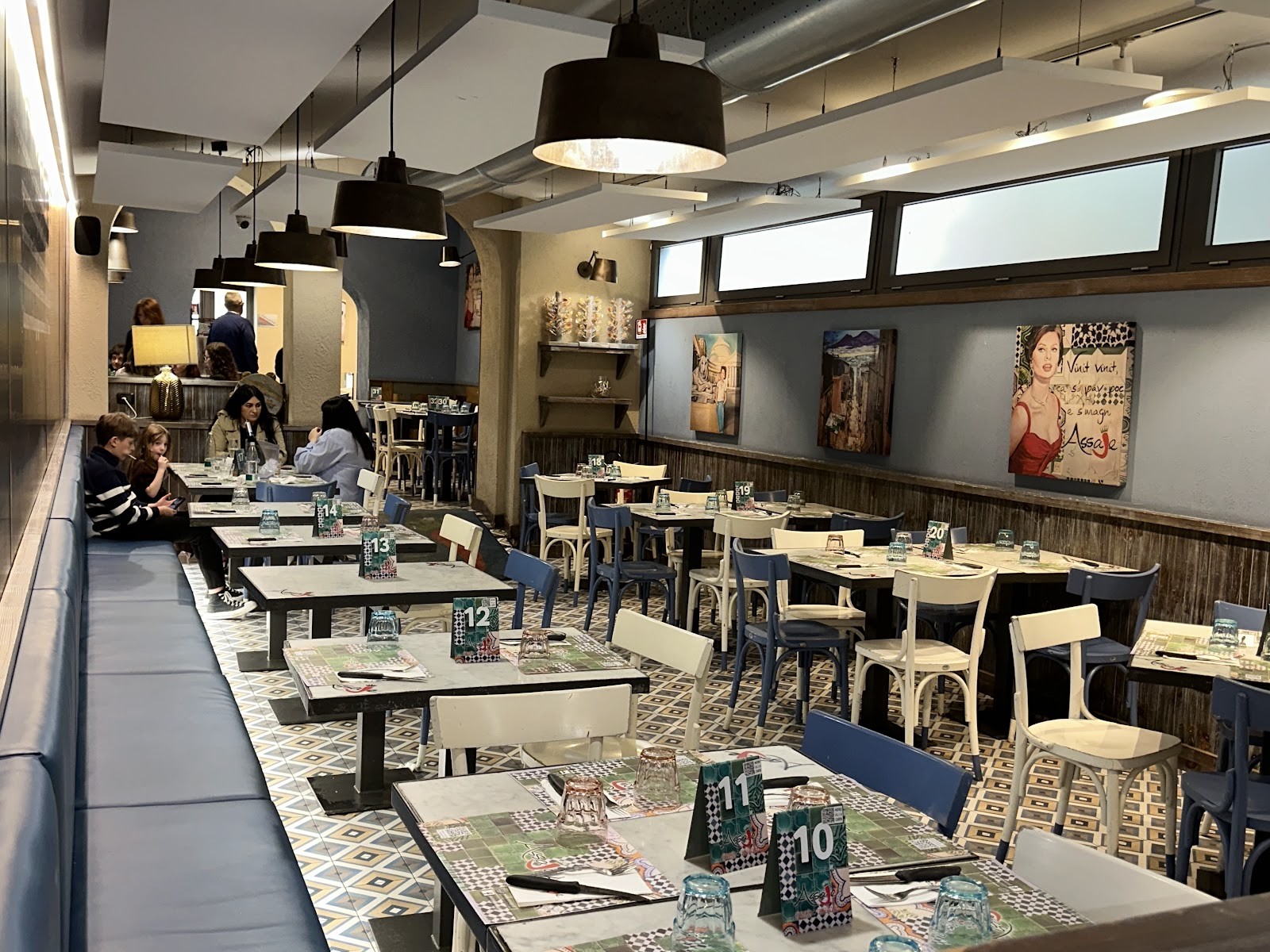 Pizzeria Assaje: the place