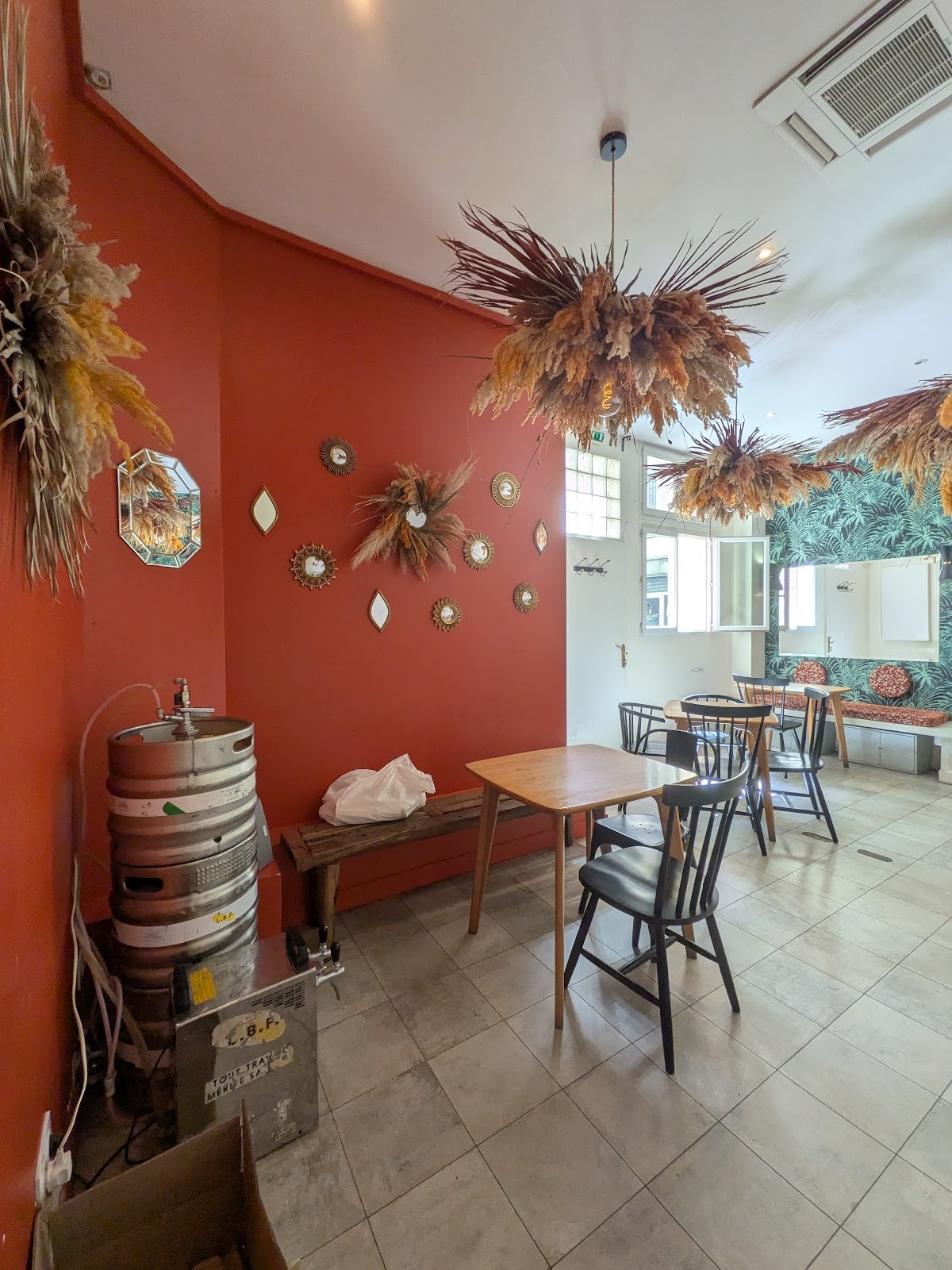 5 Pailles: the place