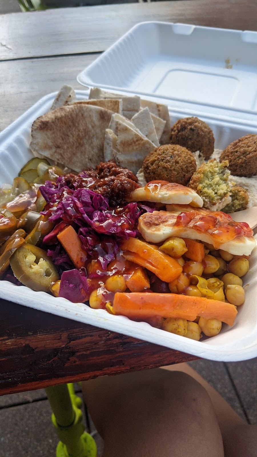 Falafel Corner: food & drinks