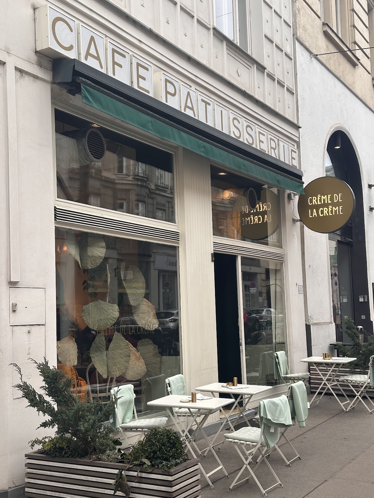 Crème de la Crème: the place