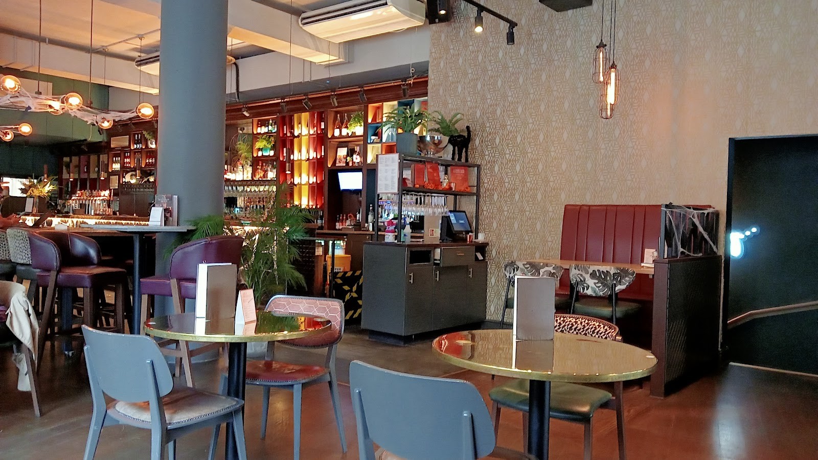 All Bar One: the place