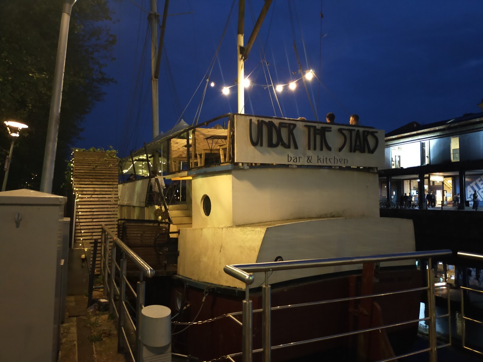 Under the Stars: the place