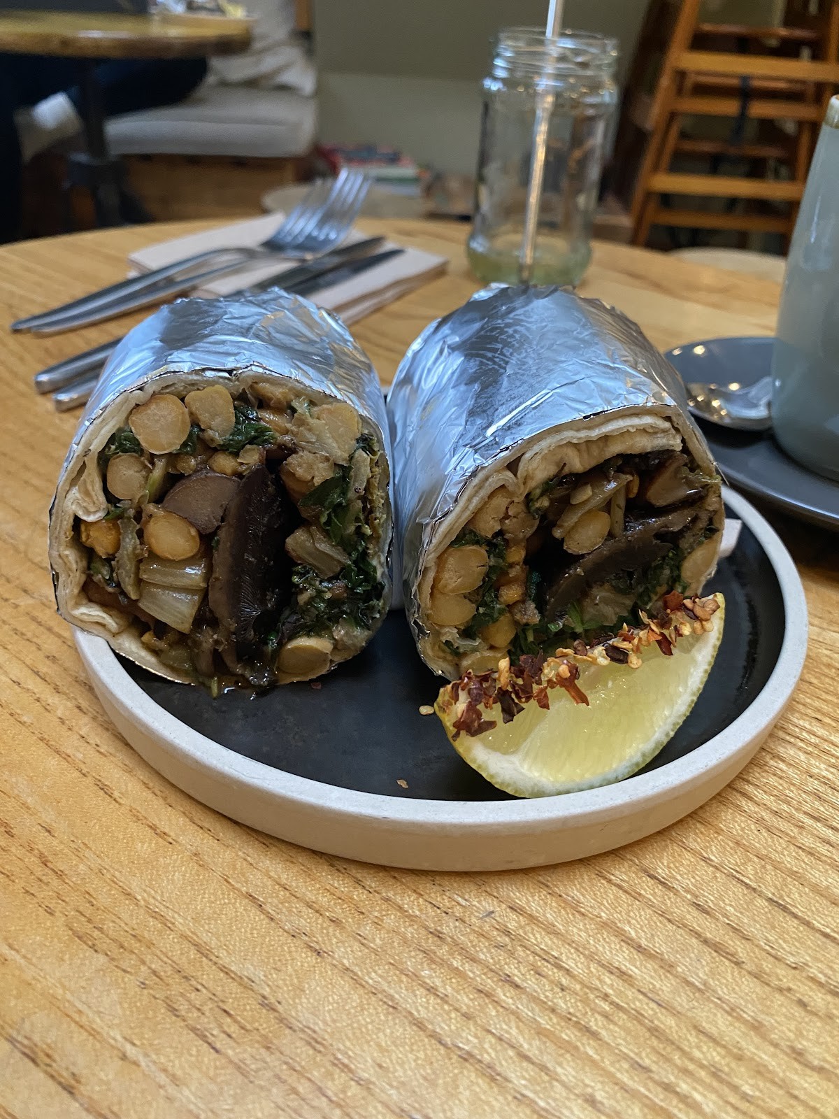 the muddy puddle: food & drinks