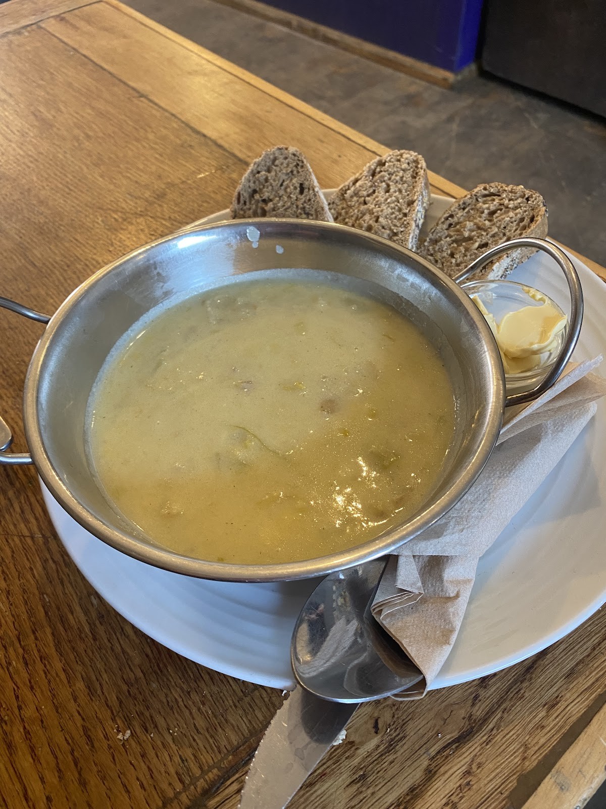The Cowley Club: food & drinks