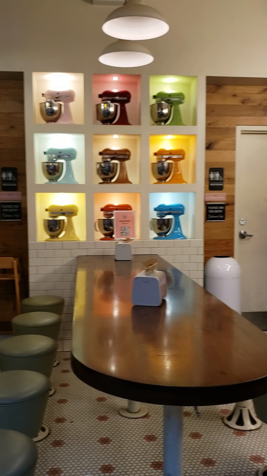 Stan's Donuts & Coffee: the place