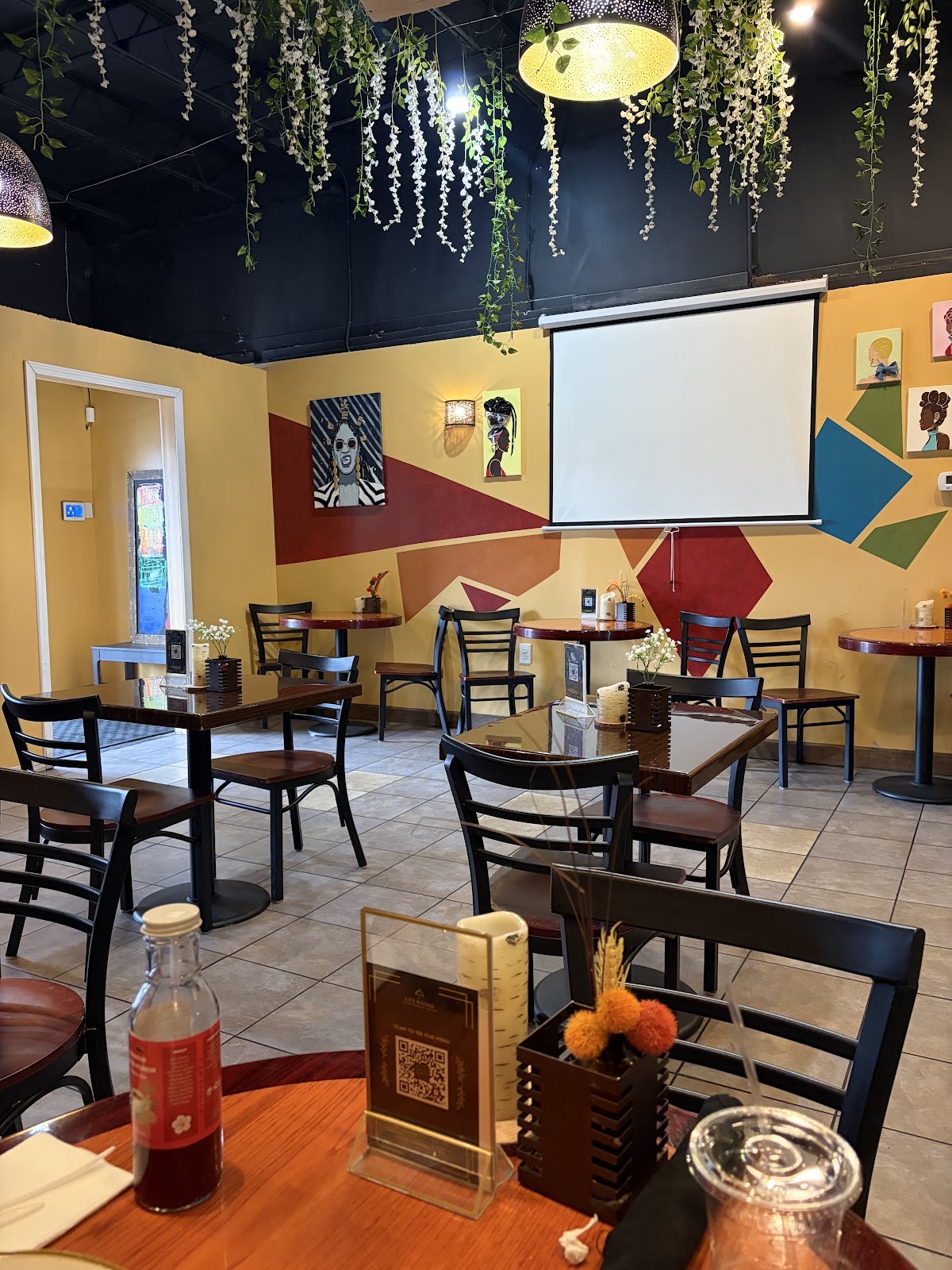 Life Bistro: the place