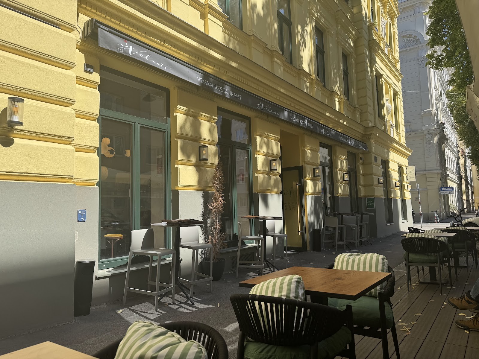 Velani Restaurant - 1080: the place