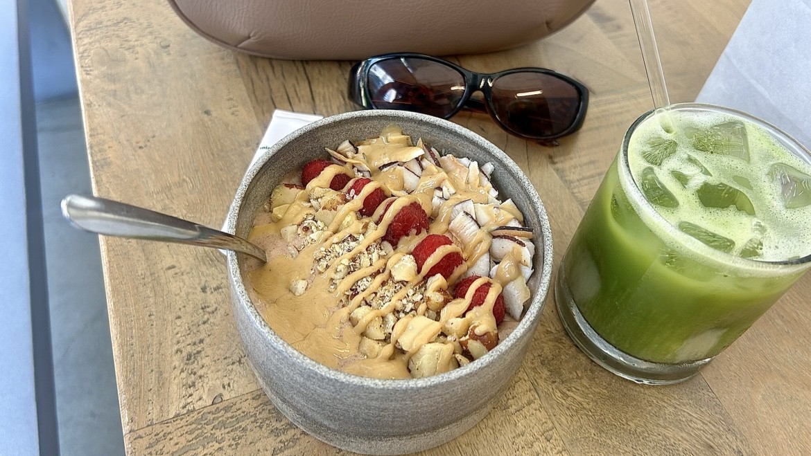 Shaka Club (Café & Smoothie): food & drinks