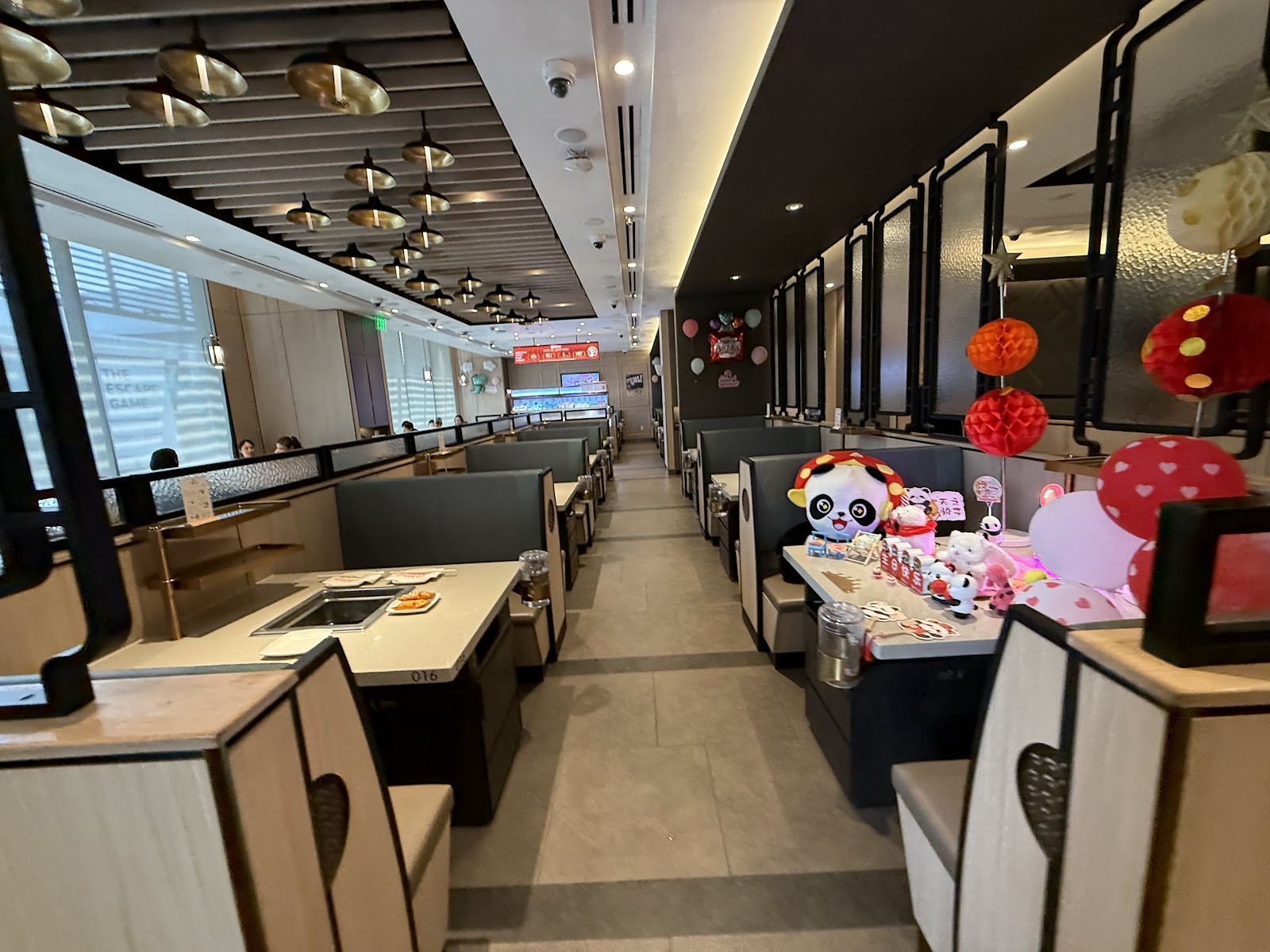 Haidilao Hot Pot Century City: the place