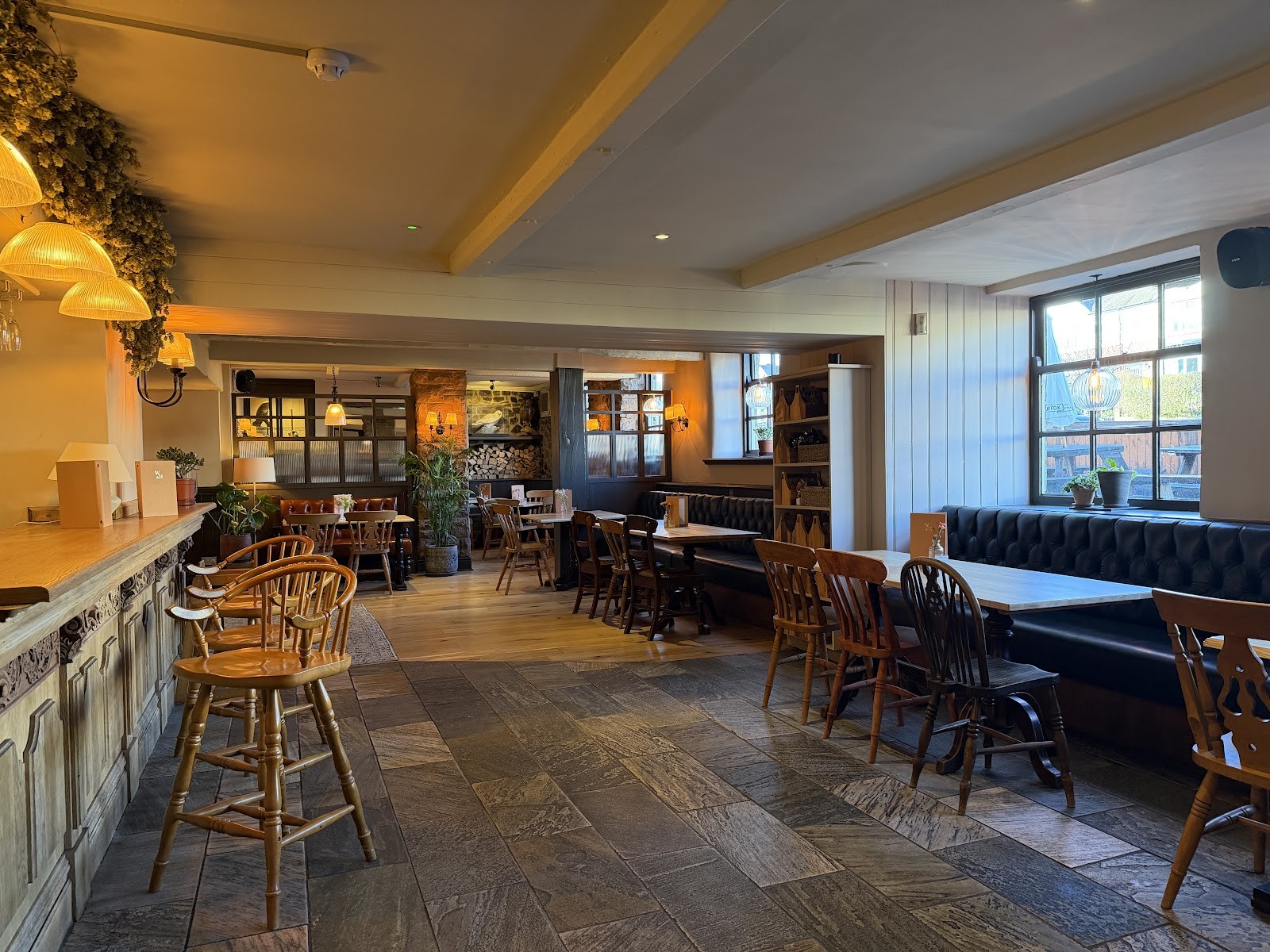 Waggon And Horses: the place