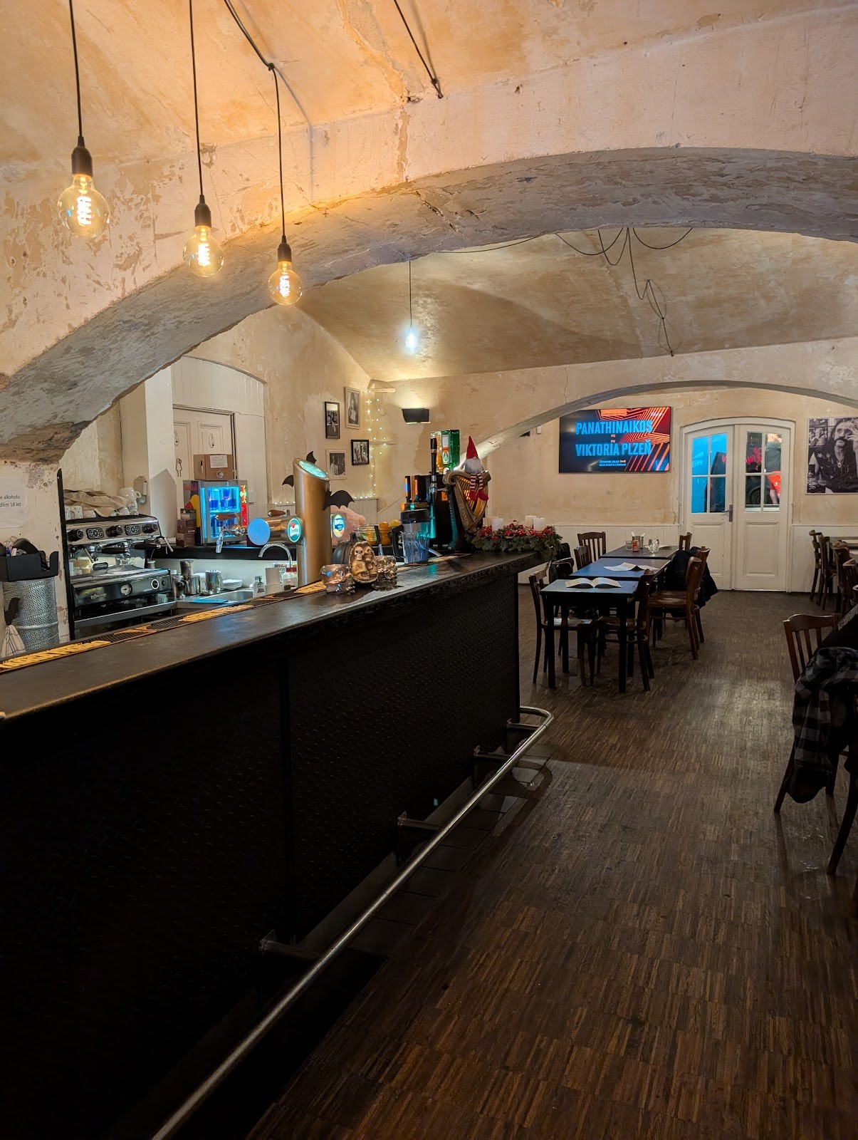 Jáma³ Garden Pub: the place