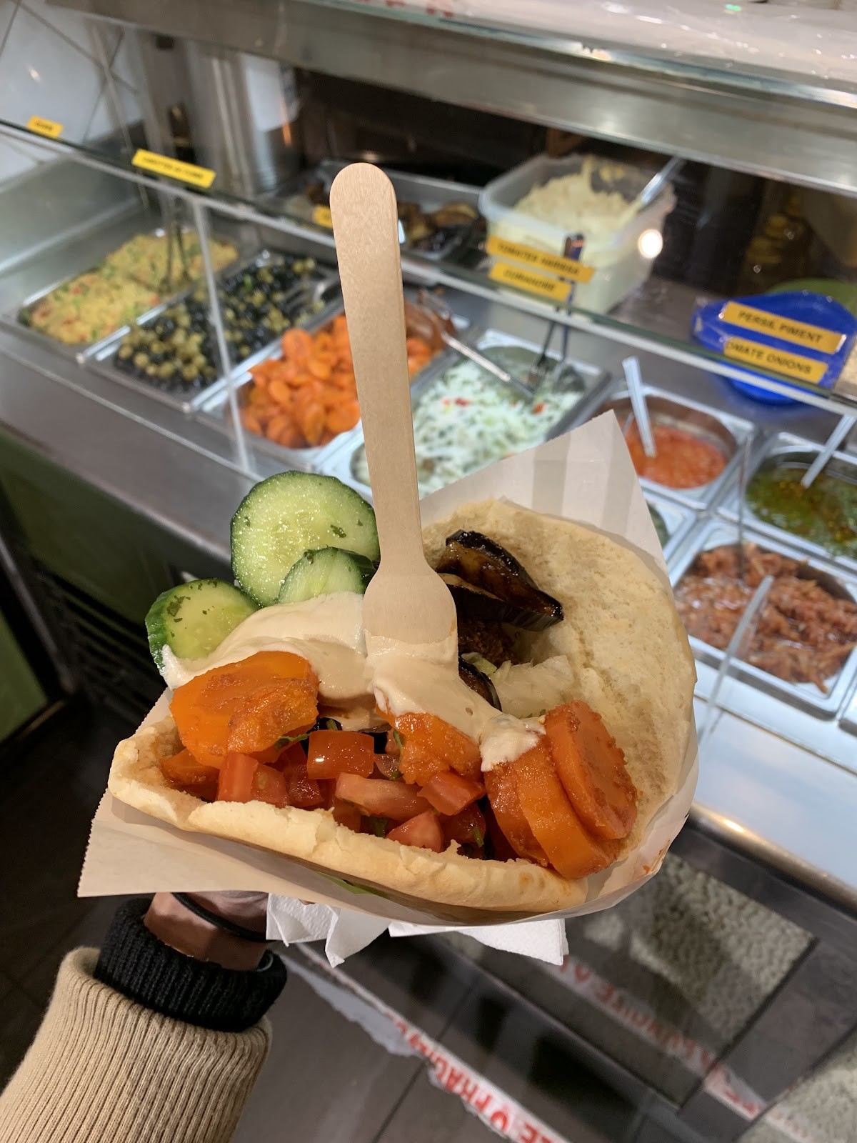 Maoz Falafel: food & drinks