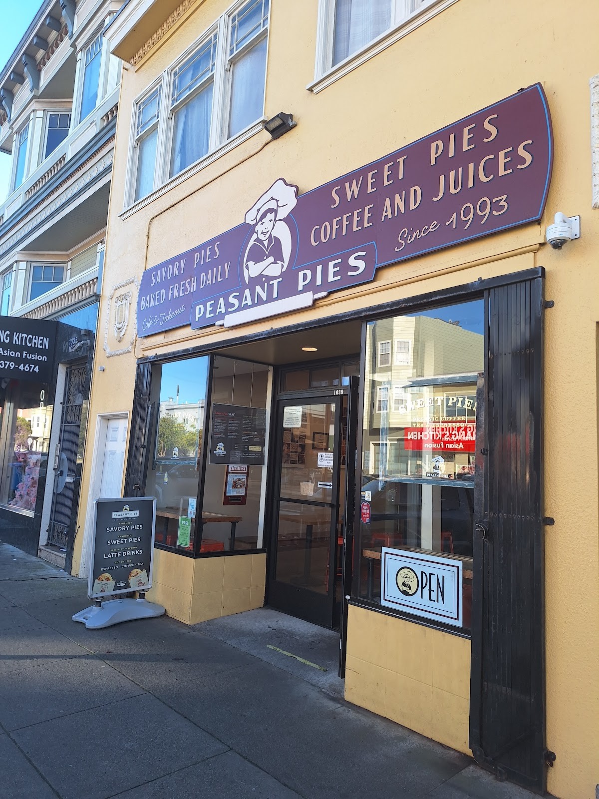 Peasant Pies, Inner Sunset: the place