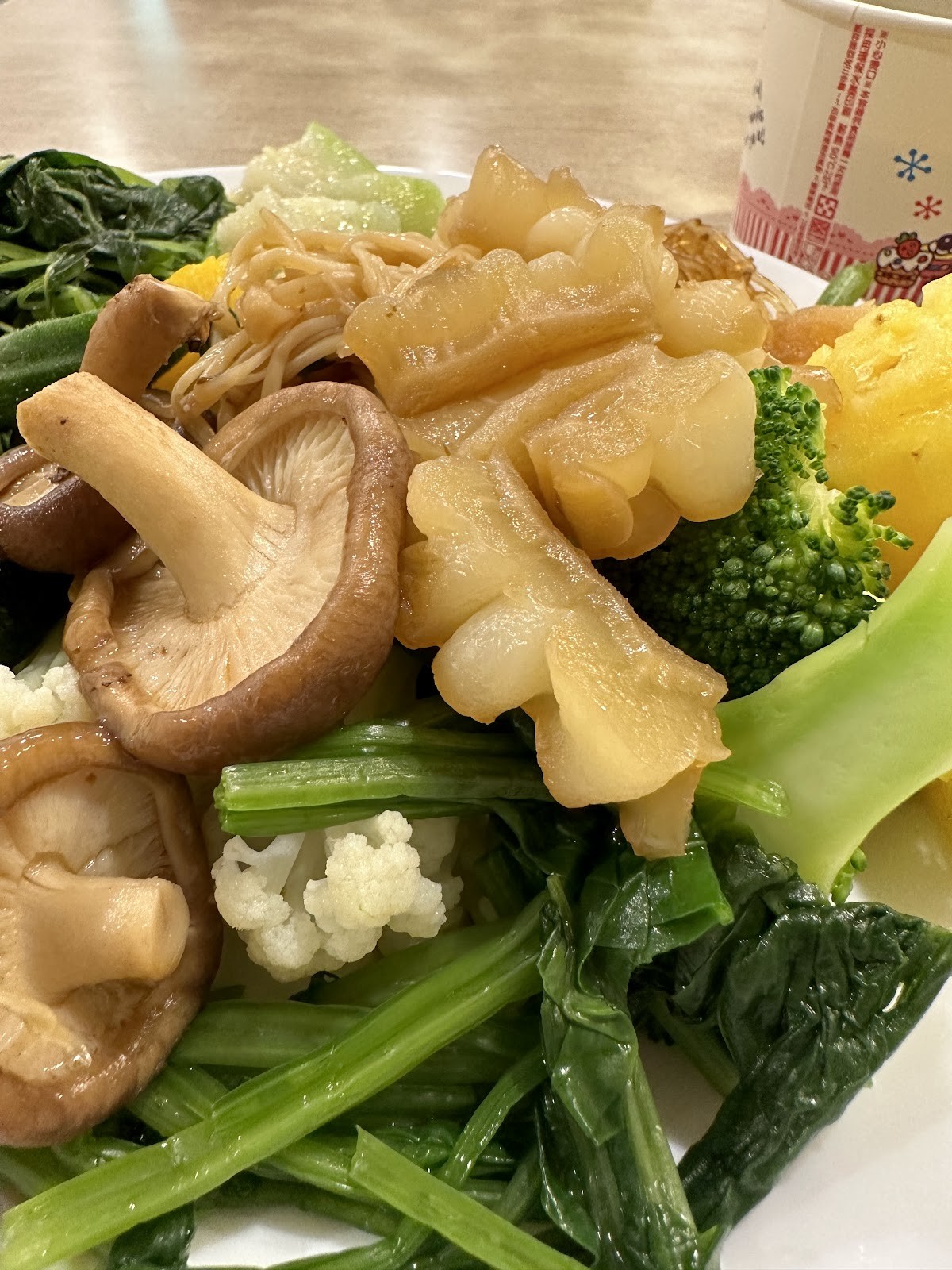 Xiǎo Chú Guì SùShí 小廚櫃素食: food & drinks