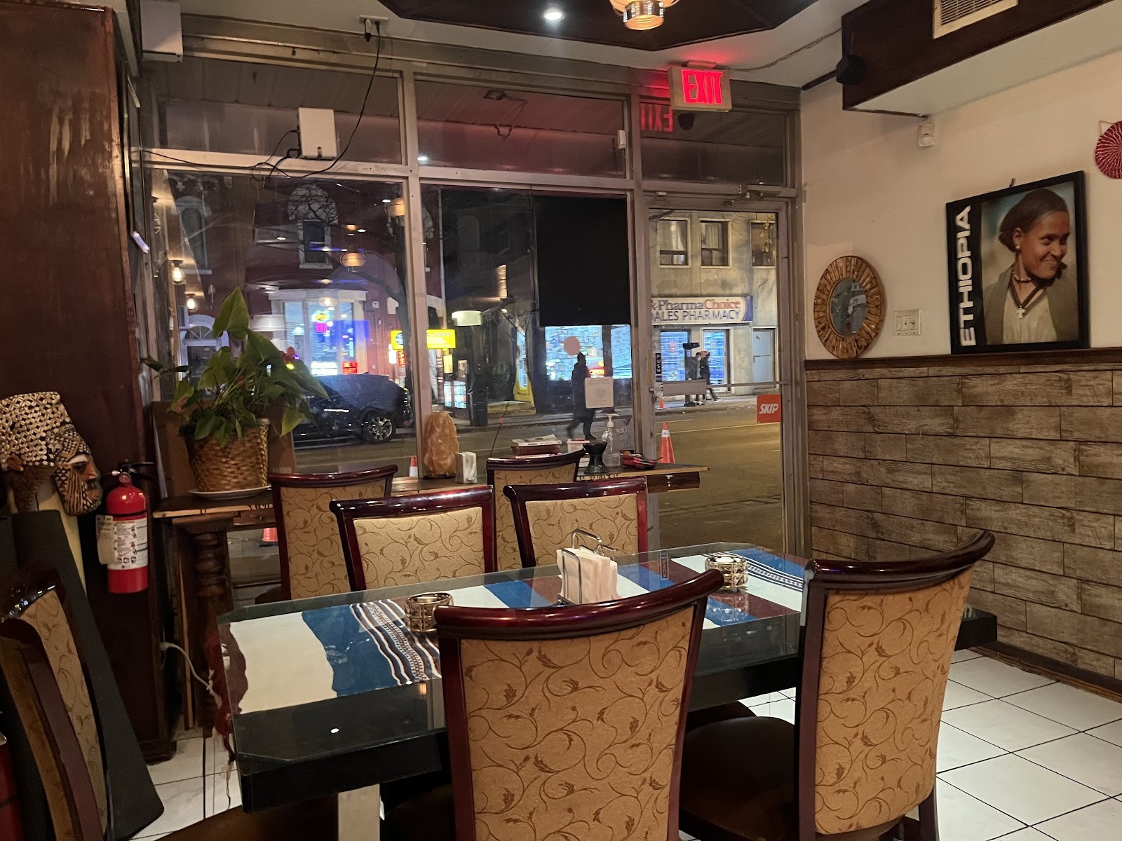 Shalom Ethiopian & Eritrean Restaurant: the place