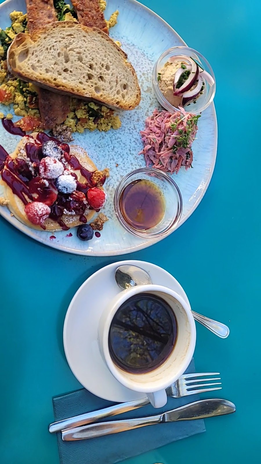 Emmi's Kitchen: food & drinks
