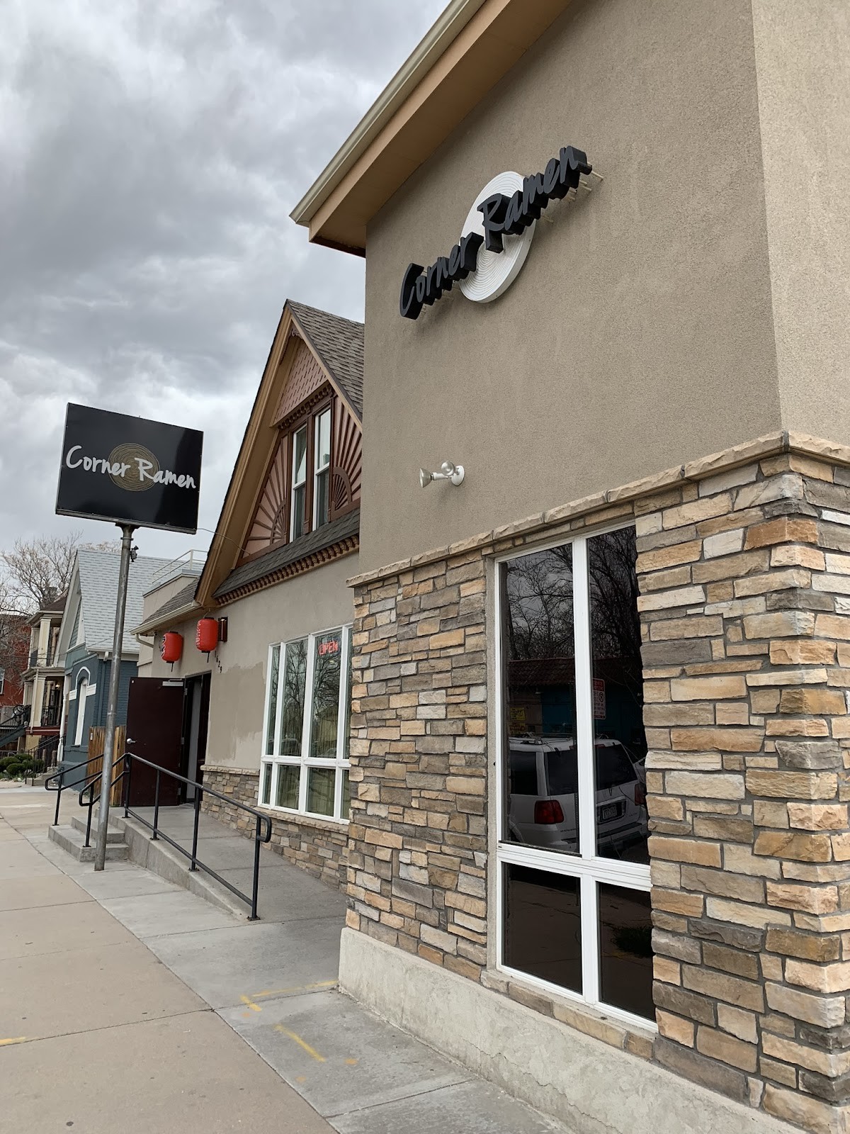 Corner Ramen & Poke: the place