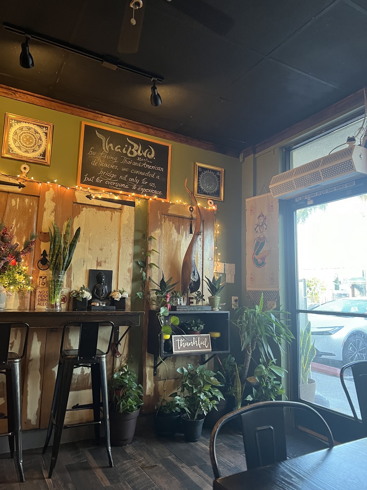 Thai Blvd Bistro: the place
