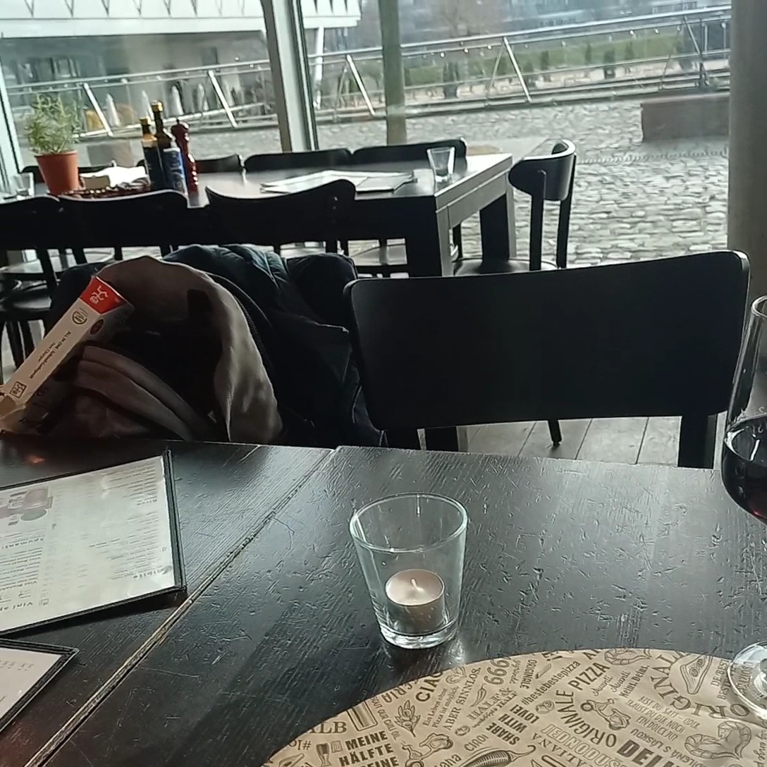 L'Osteria: the place