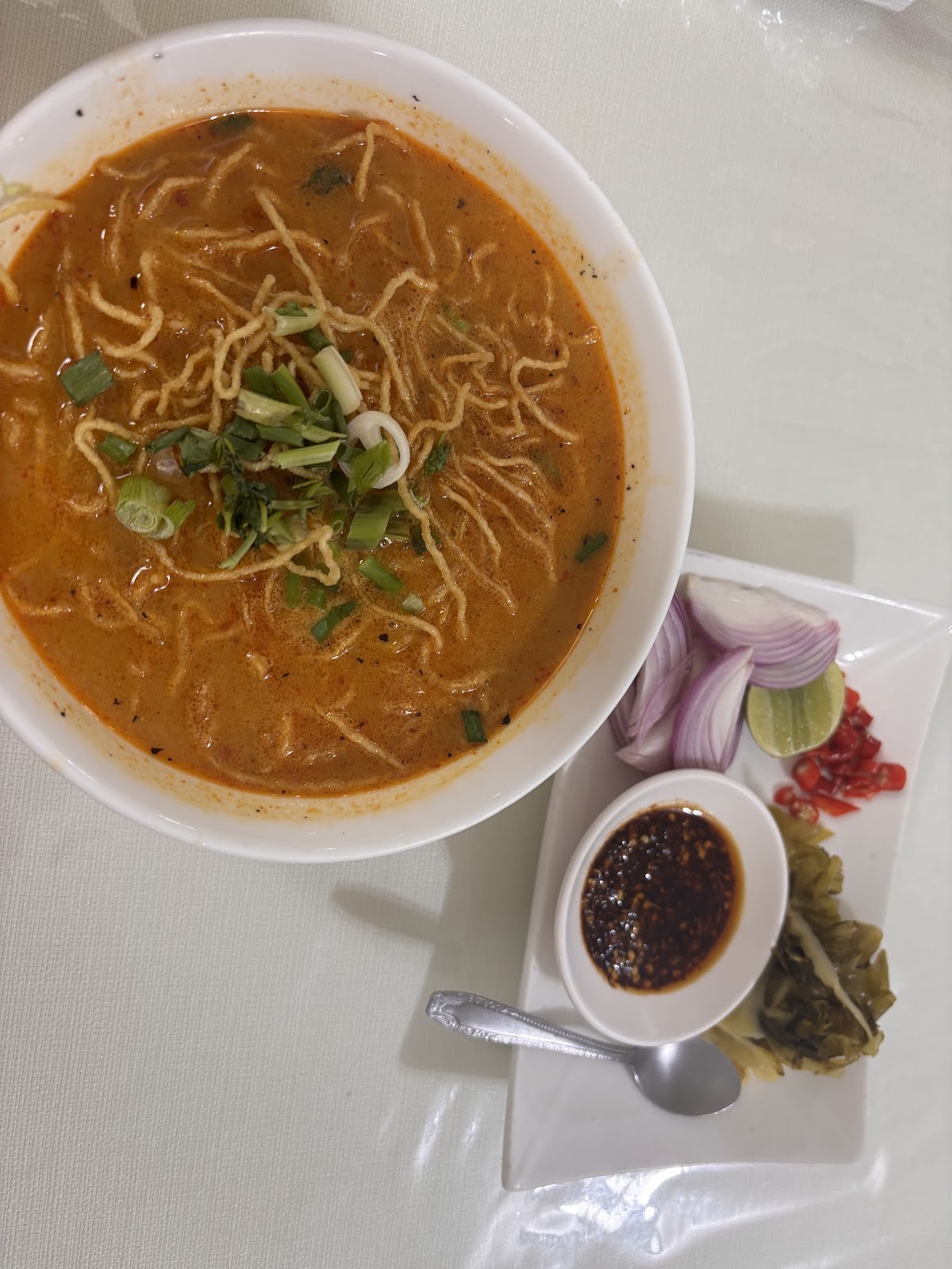 Loving Hut - Rama 3 (Bang Kho Laem): food & drinks
