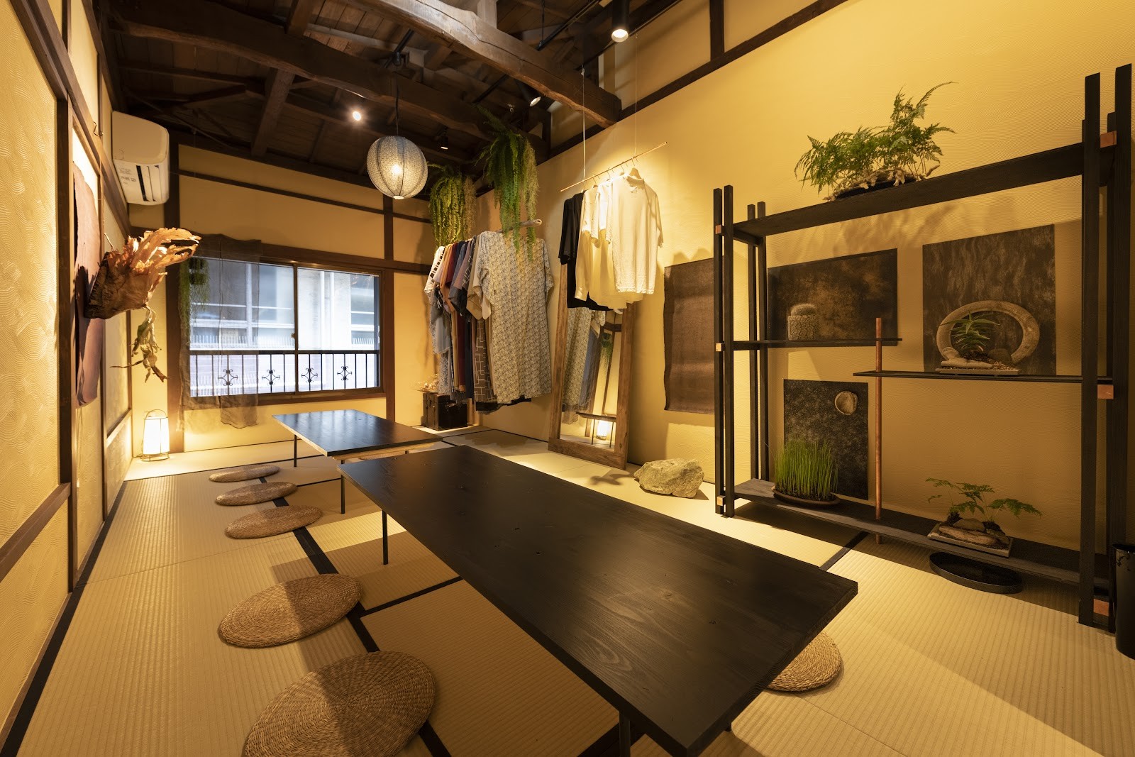 dining bar call Shinjuku Gyo-en: the place