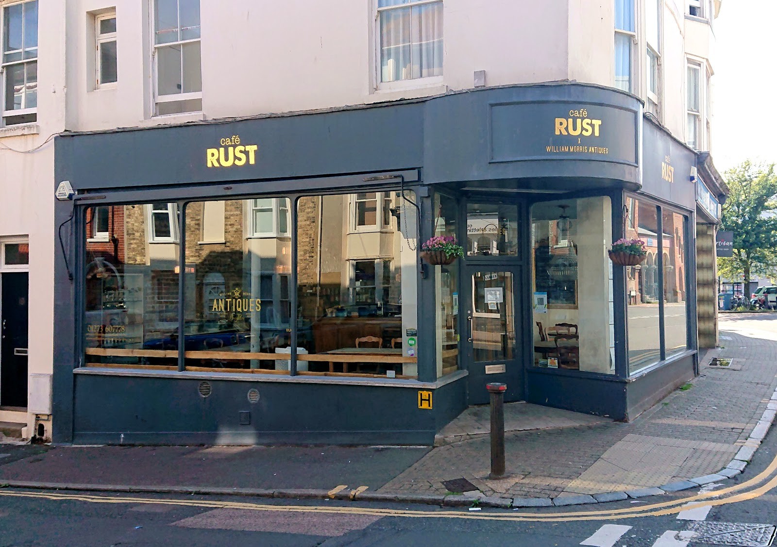 Cafe Rust Kemptown: the place