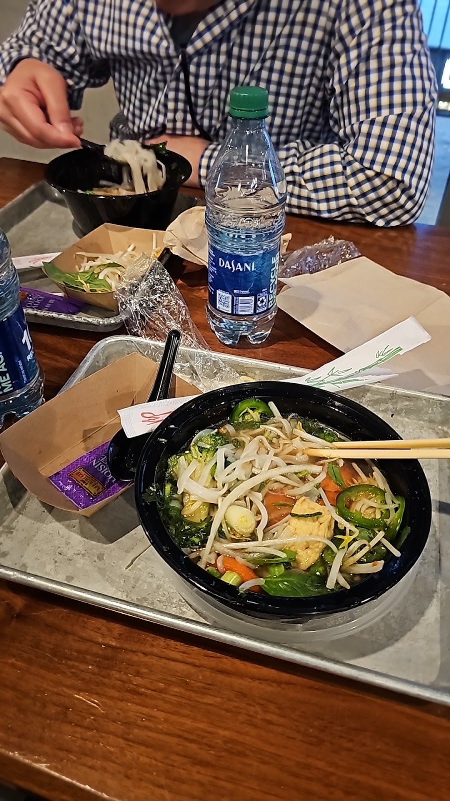 Han's Banh Mi AFH: food & drinks