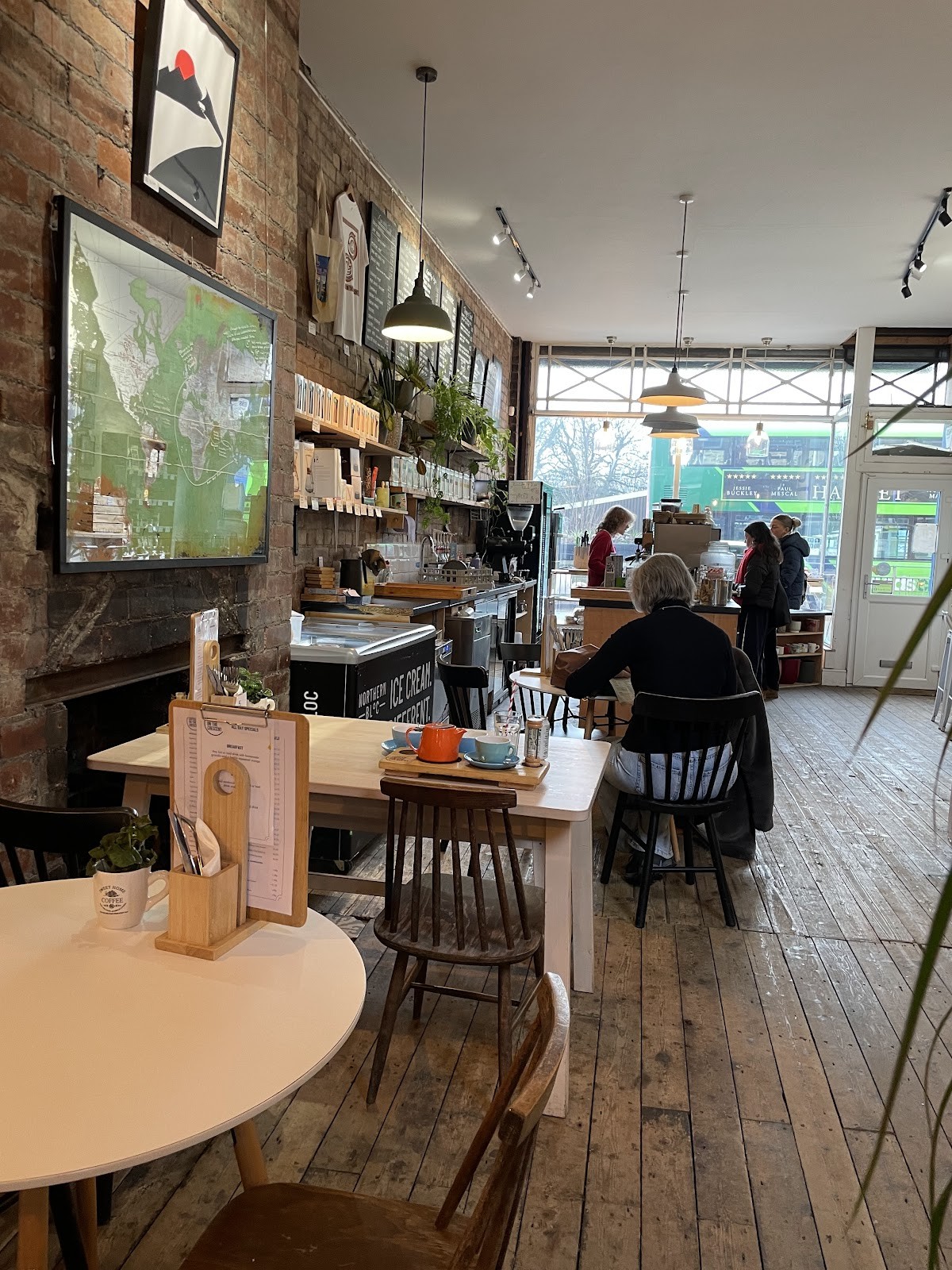 Coffee on The Crescent: the place