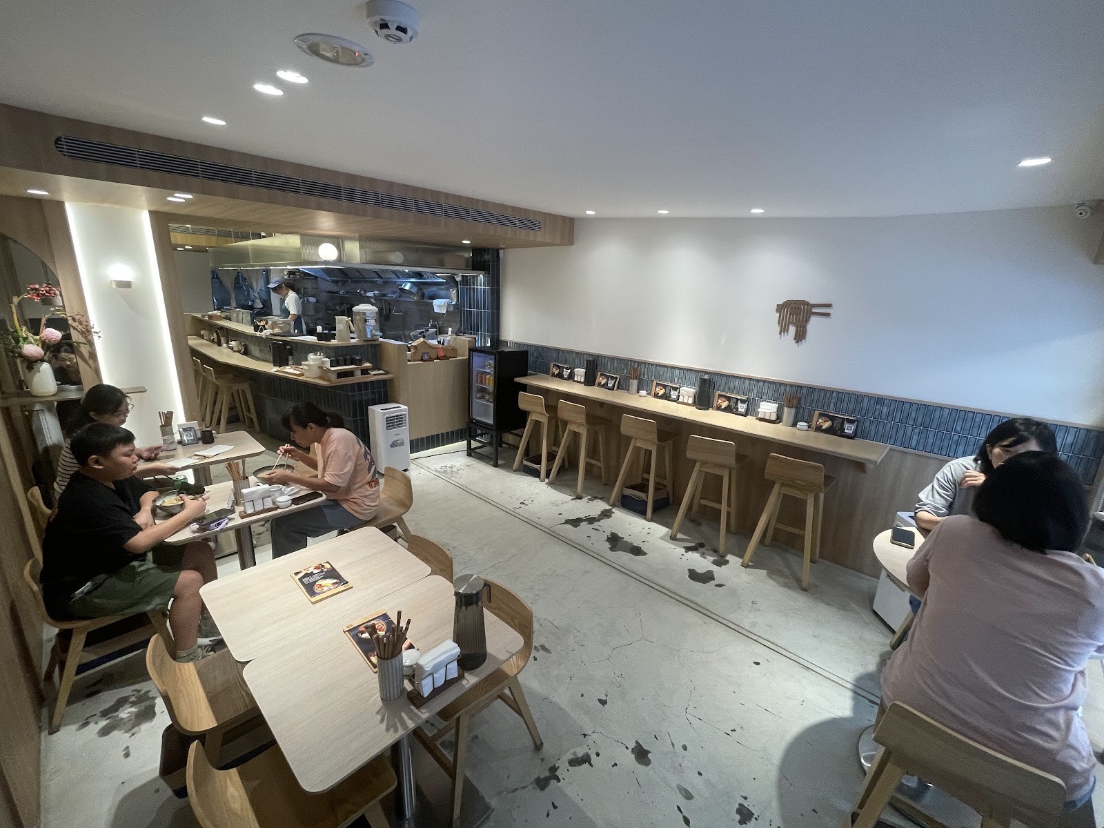 Root Ramen: the place