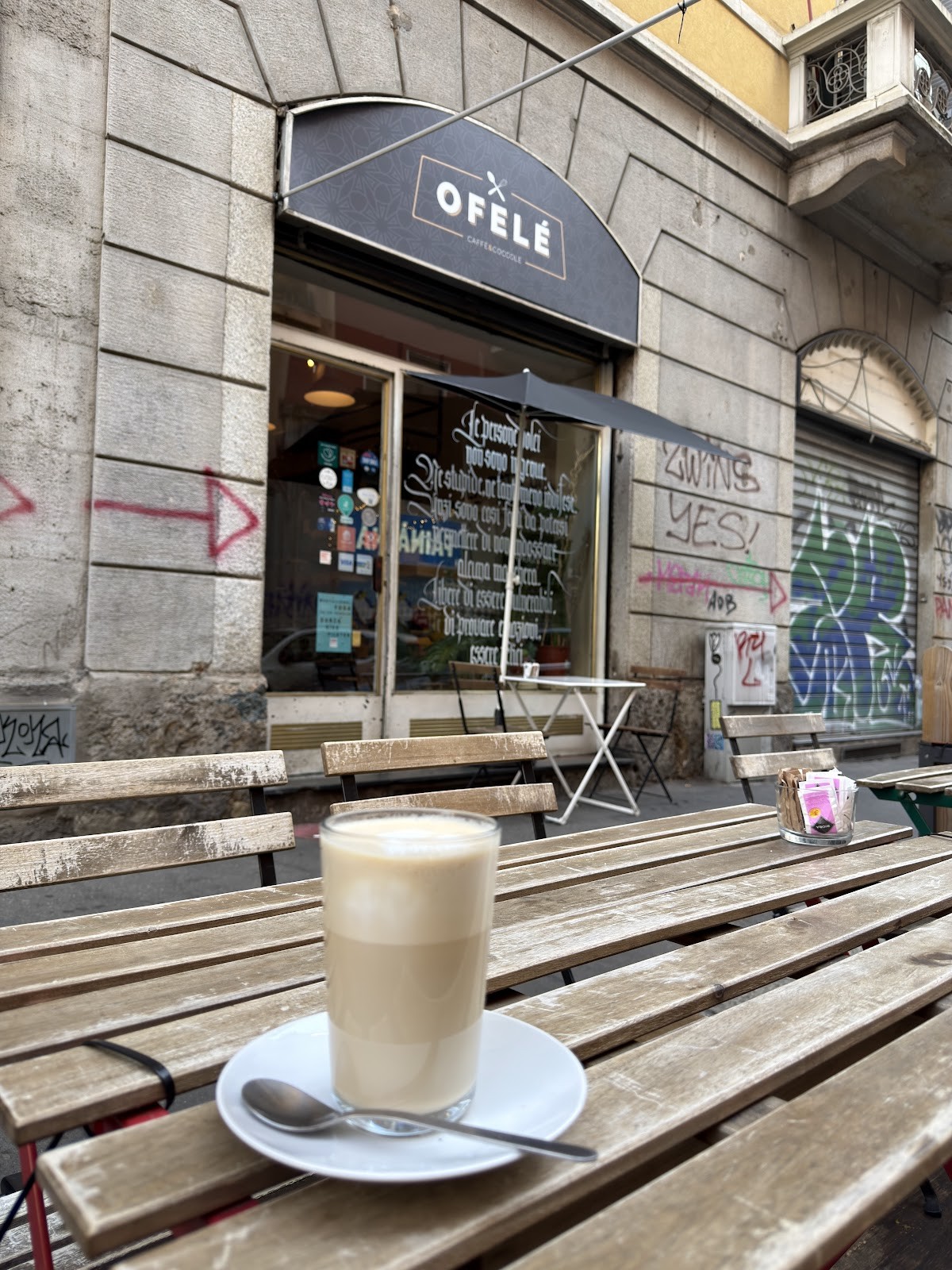 Ofelé. Caffè & Coccole.: the place
