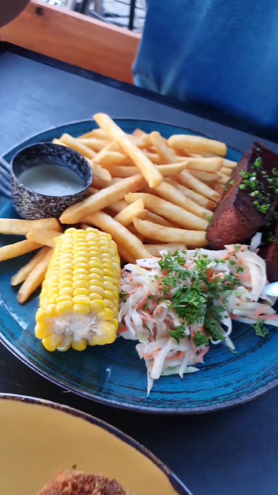 Lokal Vegan Bistro: food & drinks