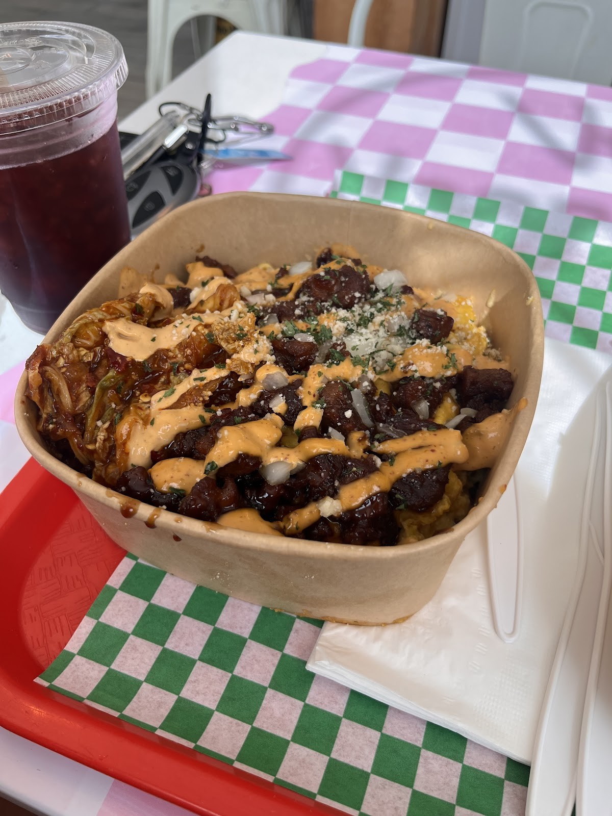 Val's Vegan Kitchen: food & drinks