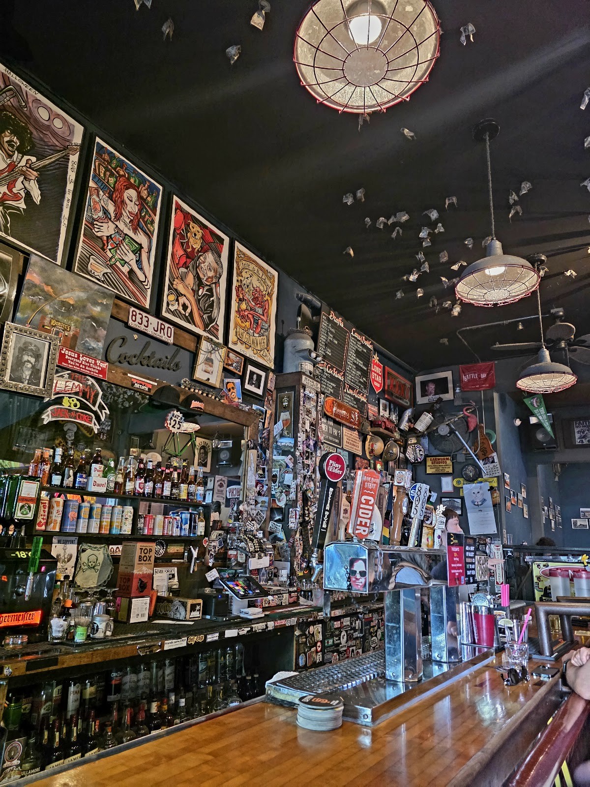 Bender's Bar & Grill: the place