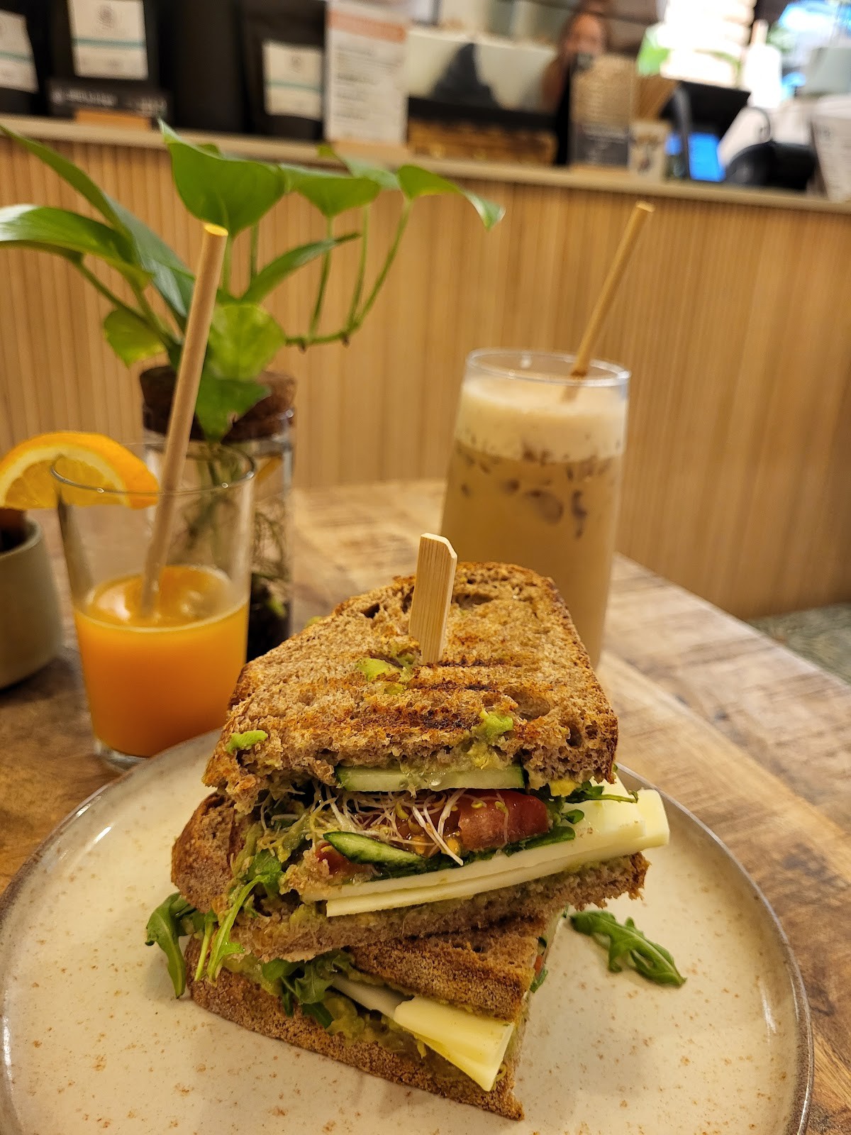 PLANT SHACK Barcelona: food & drinks