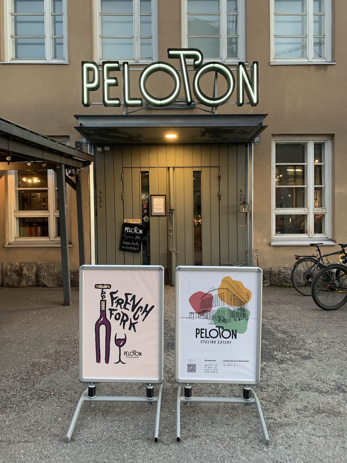 Peloton Cycling Eatery: the place