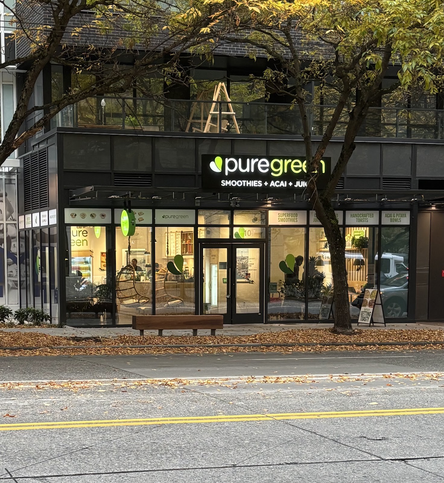 Pure Green - Juice Bar Downtown Seattle: the place