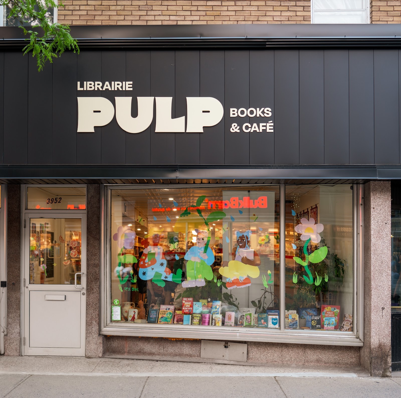 Librairie Pulp Books & Cafe: the place