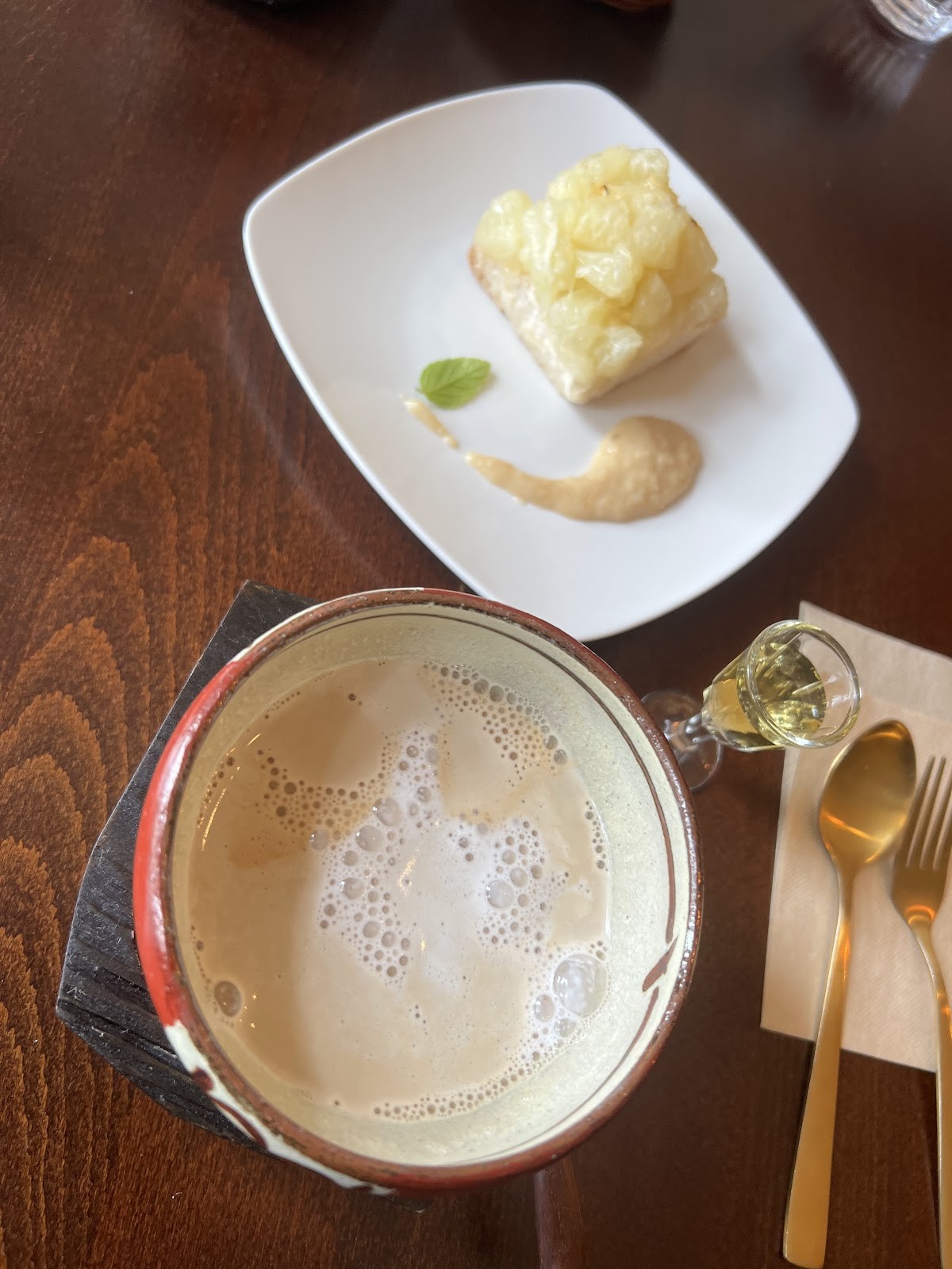 natural cafe sachi no ki: food & drinks