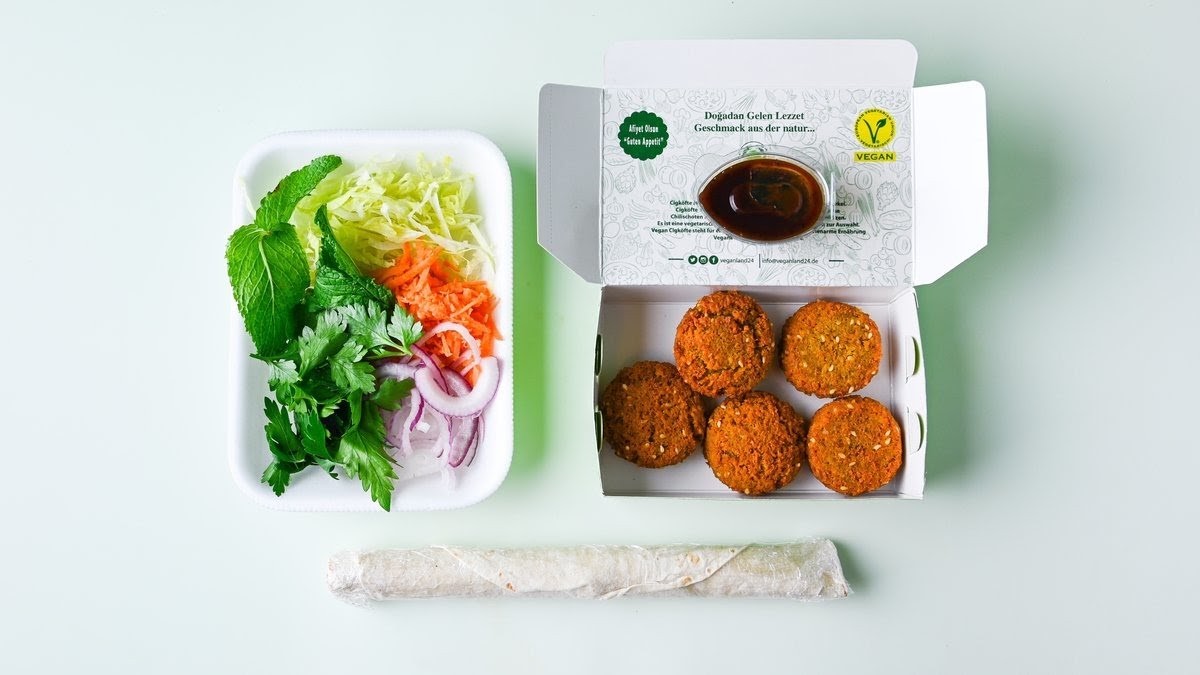 Veganland Cigköfte: food & drinks
