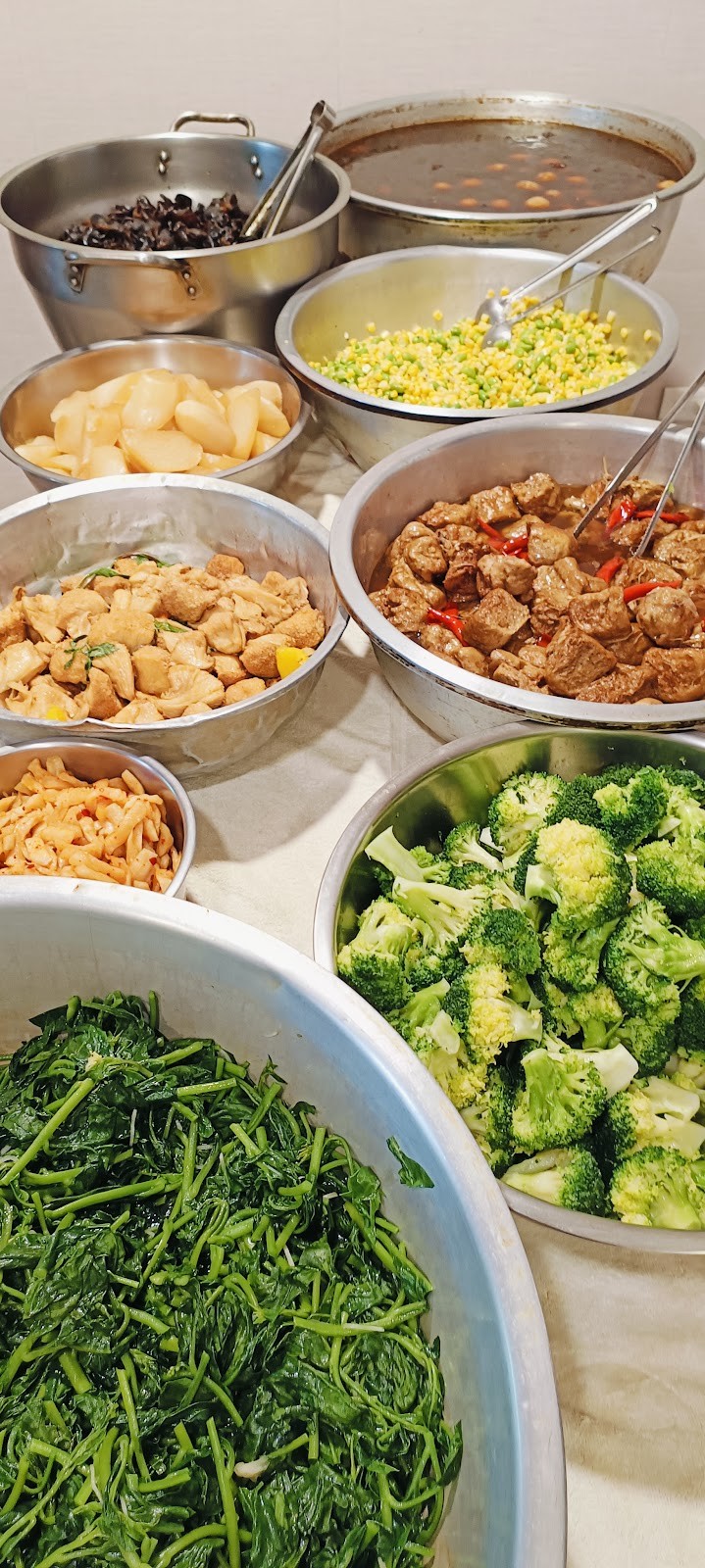 Kai Xing Nong Tsung - Happy Farm Vegetarian: food & drinks